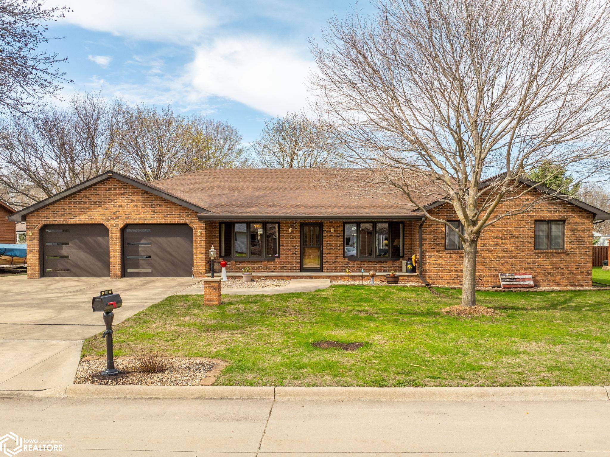 508 24th Place, Mason City, Iowa image 1