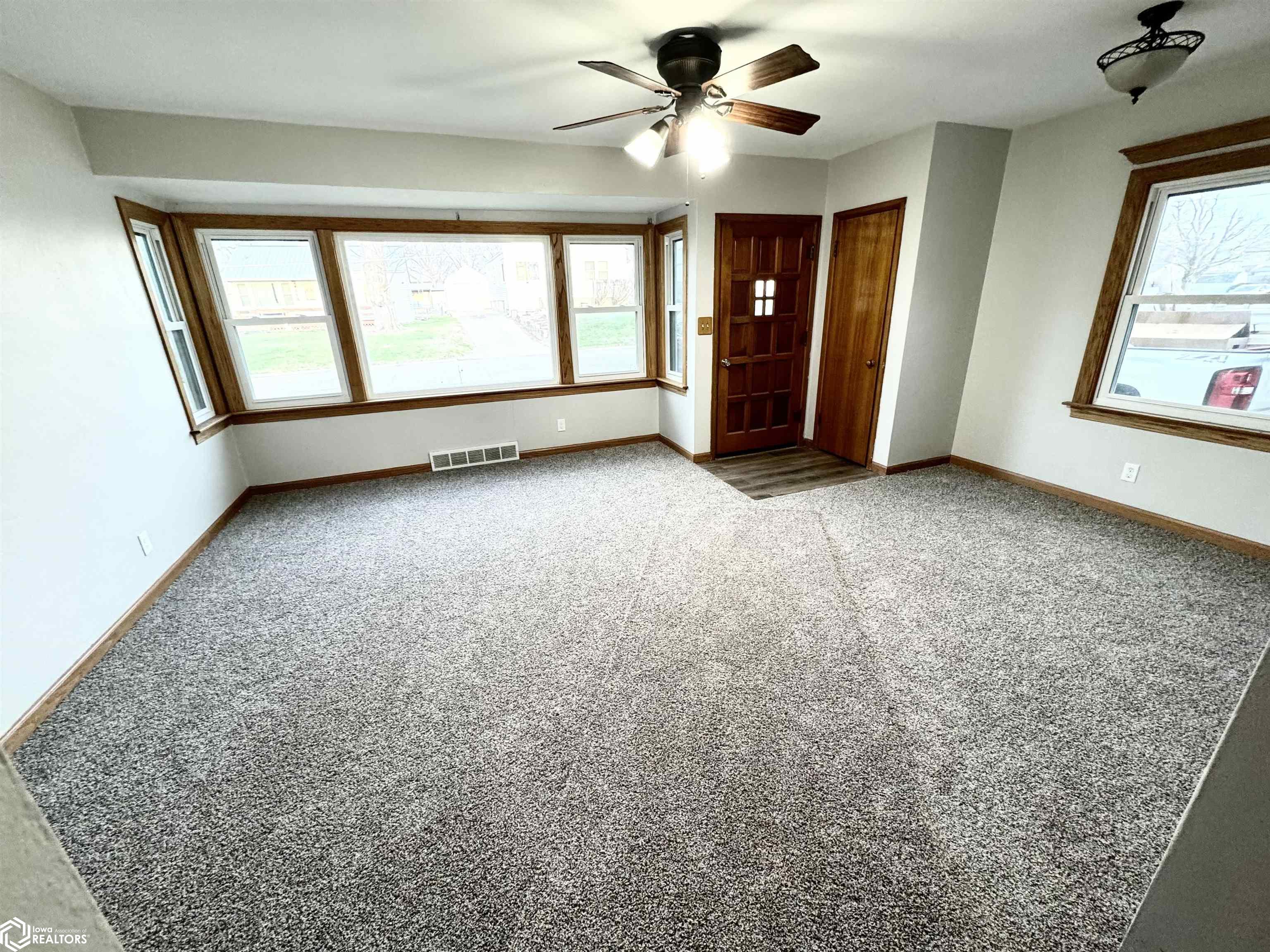 314 N 16th Street, Marshalltown, Iowa image 2