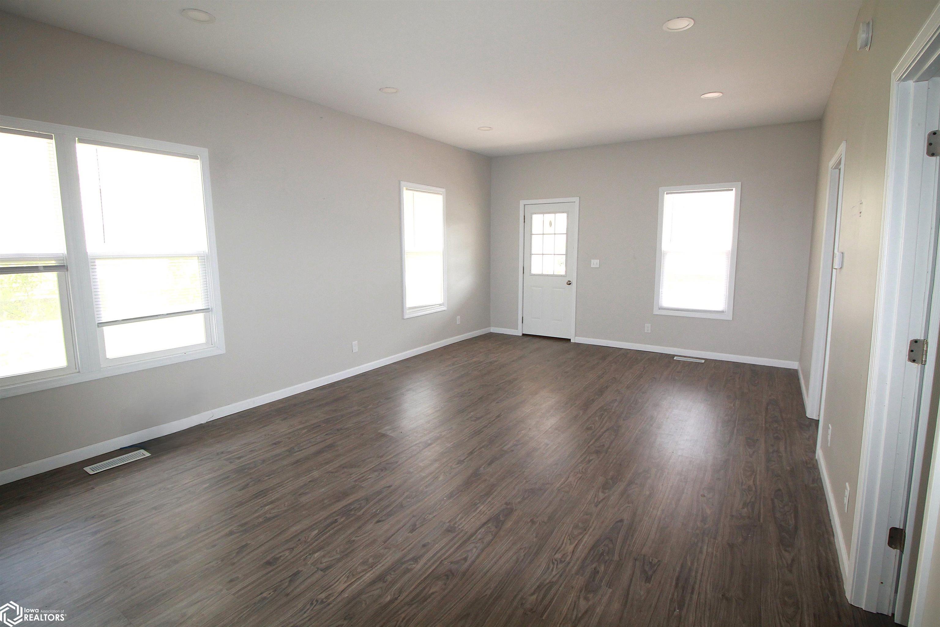 618 E State Street, Clarinda, Iowa image 3