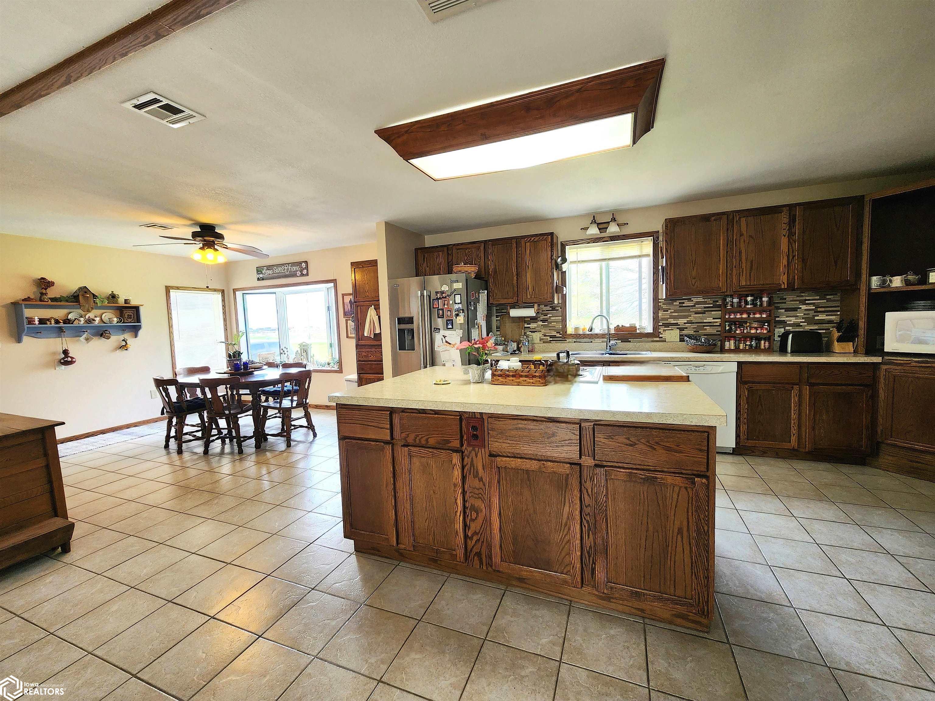 2215 Newton Road, Corydon, Iowa image 6