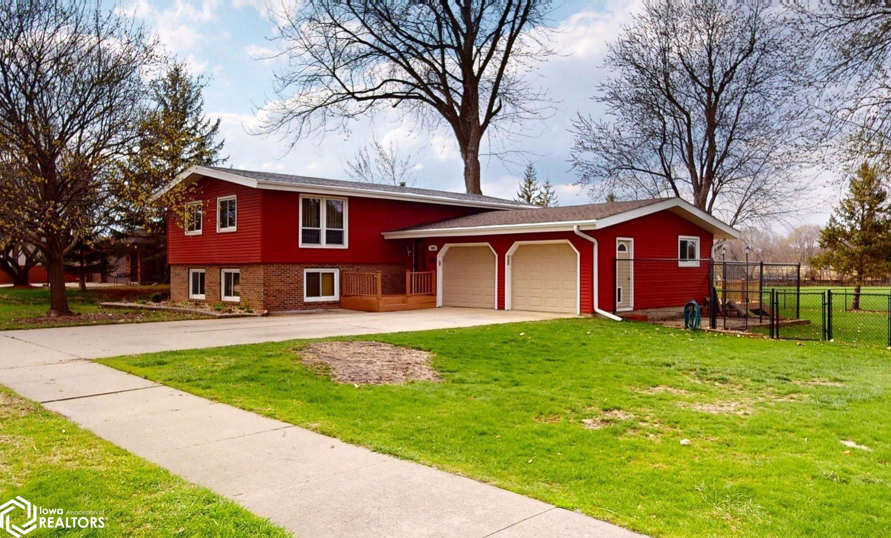 1044 14th St Se, Mason City, Iowa image 2