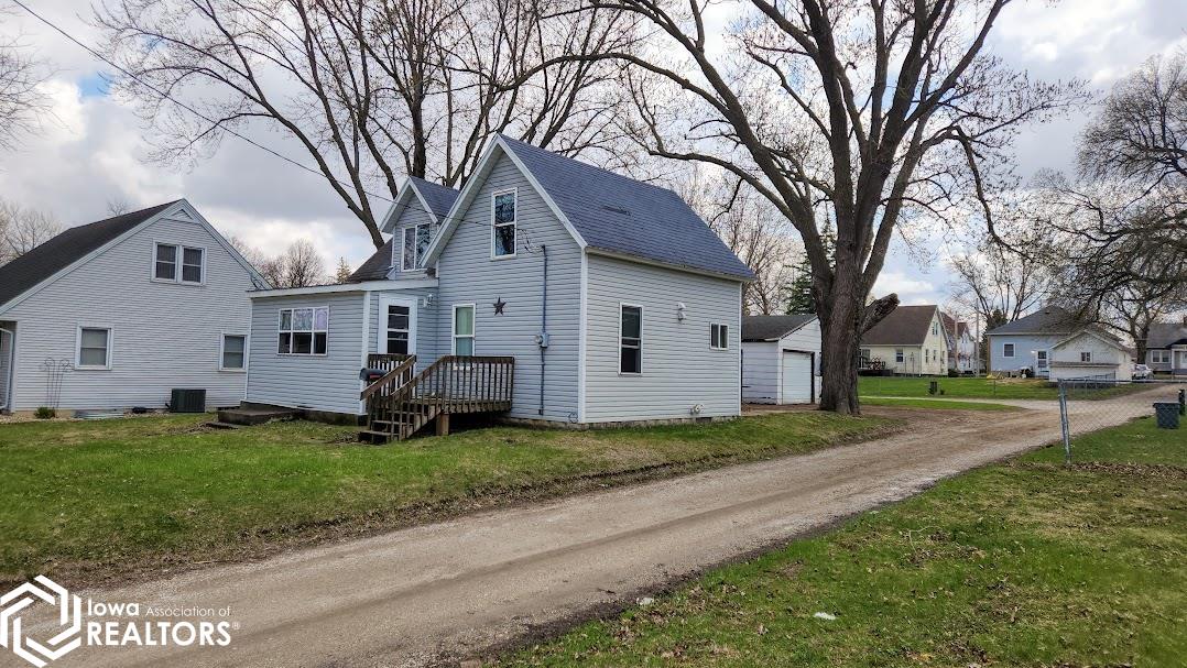 221 13th Street, Mason City, Iowa image 2