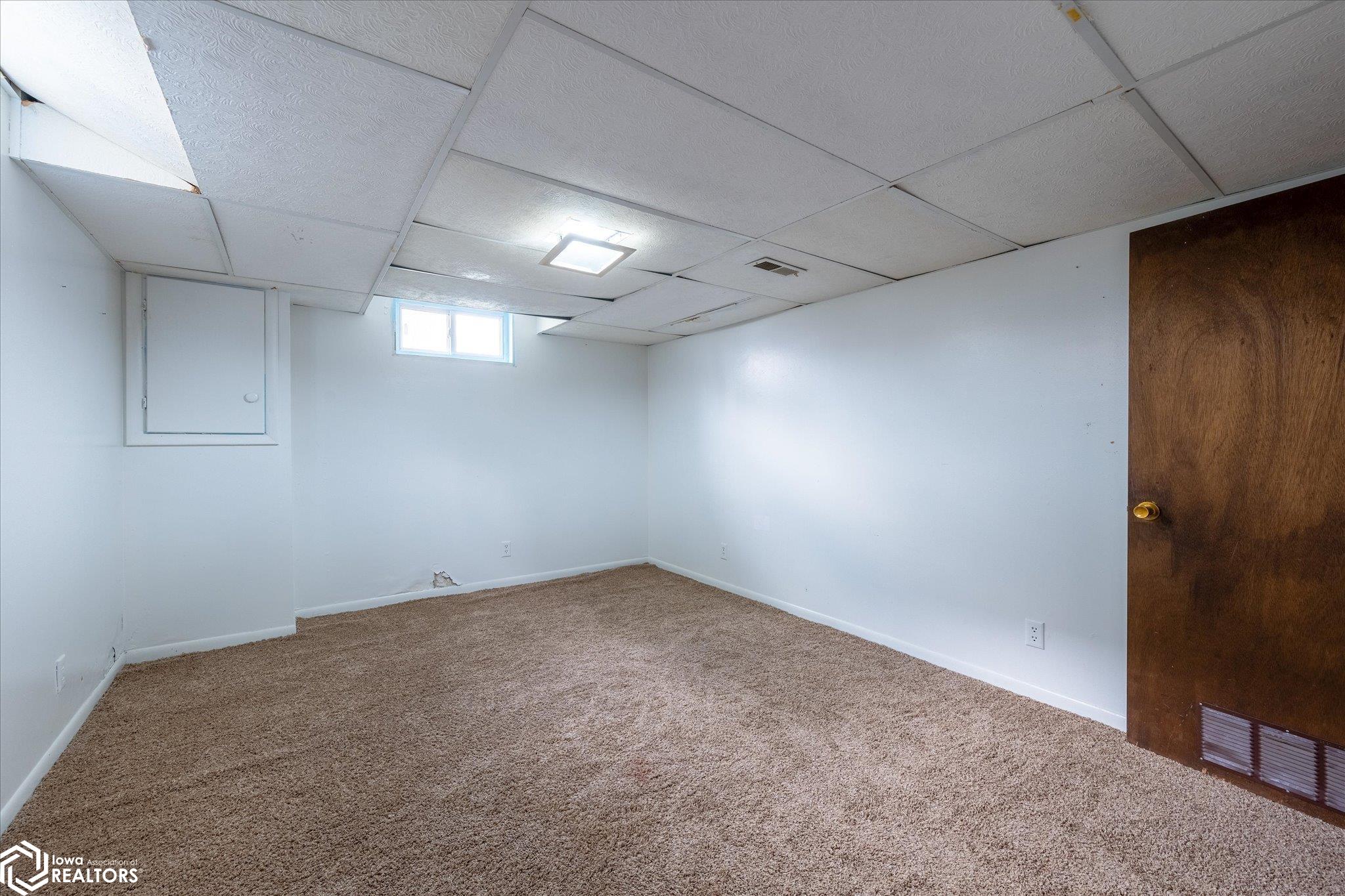 Basement non-conforming bedroom looking North.