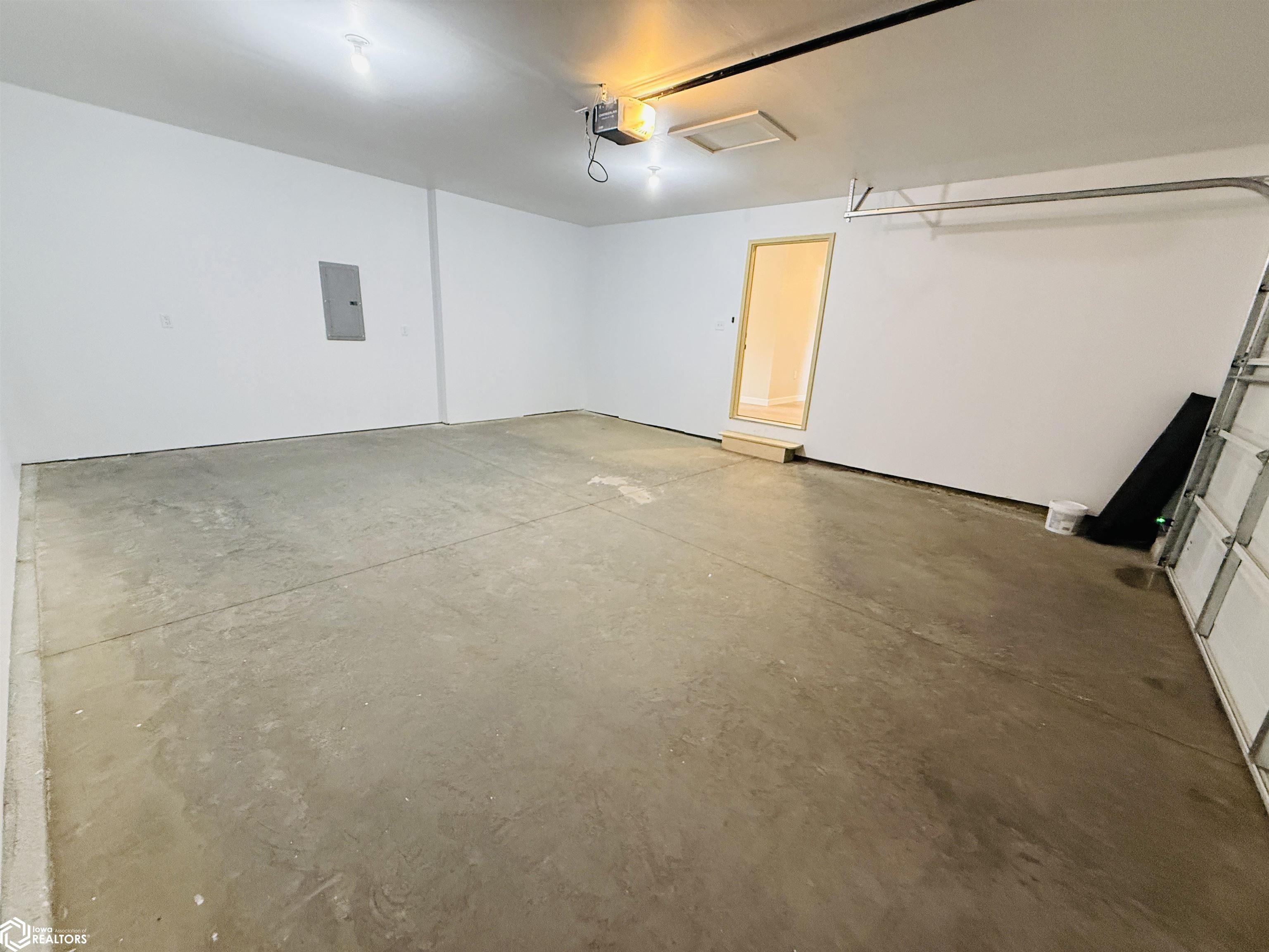 1100 W Jefferson, Creston, Iowa image 38