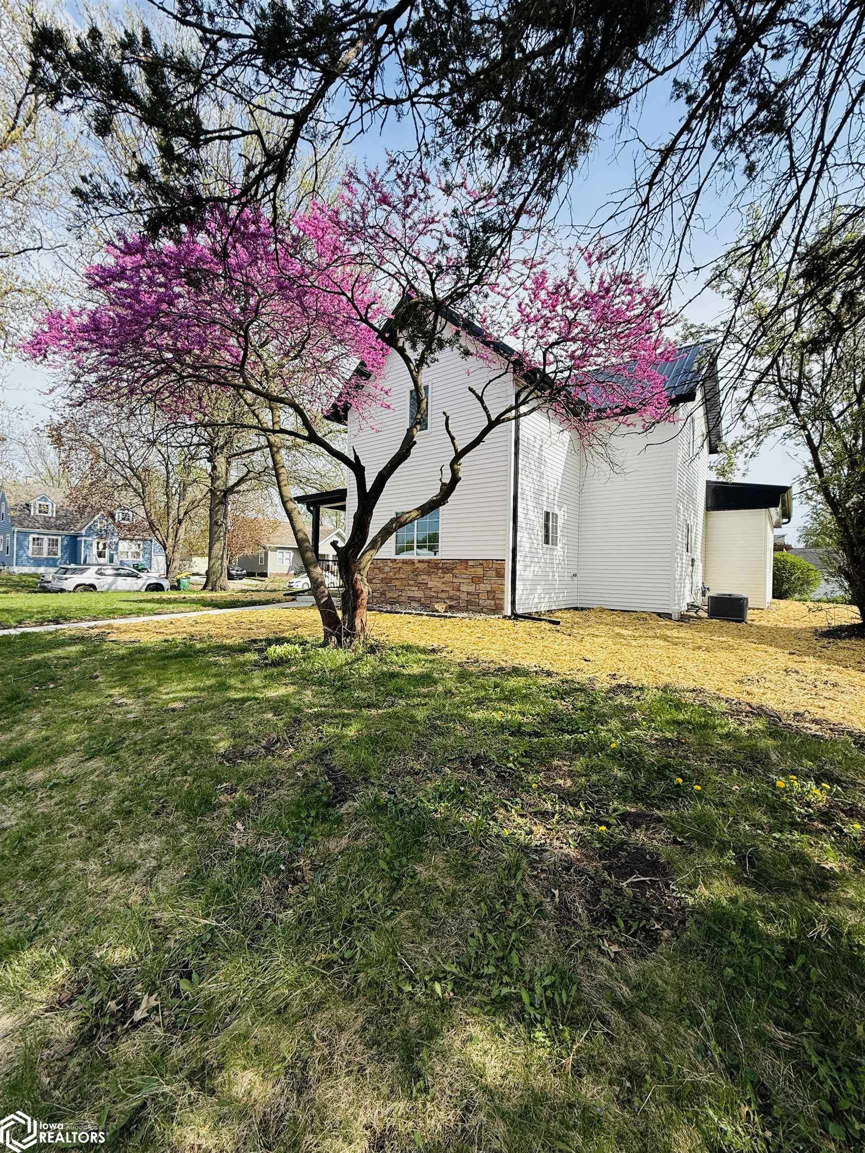 1100 W Jefferson, Creston, Iowa image 43