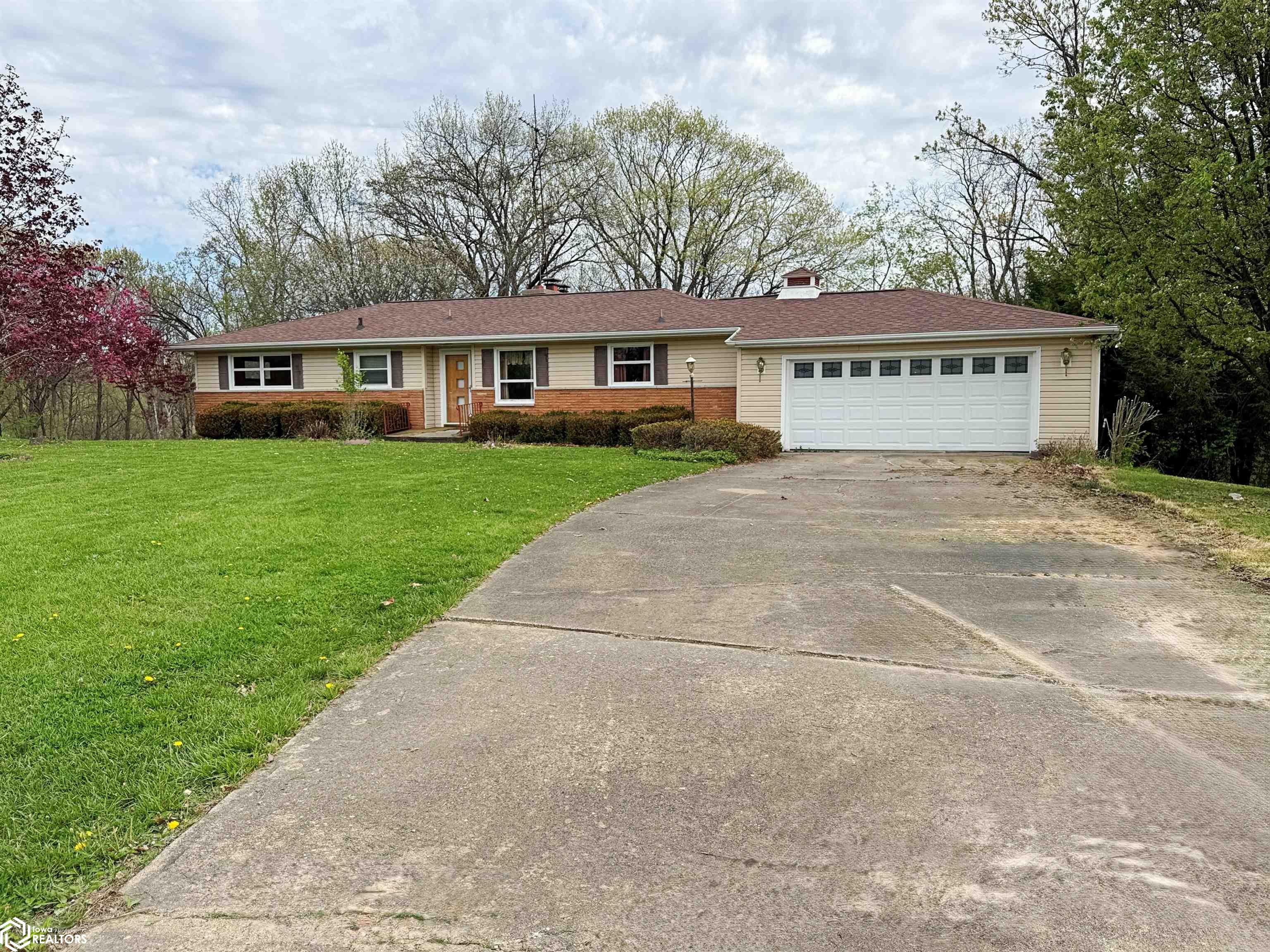 3021 Timberlane Drive, Fort Madison, Iowa image 1