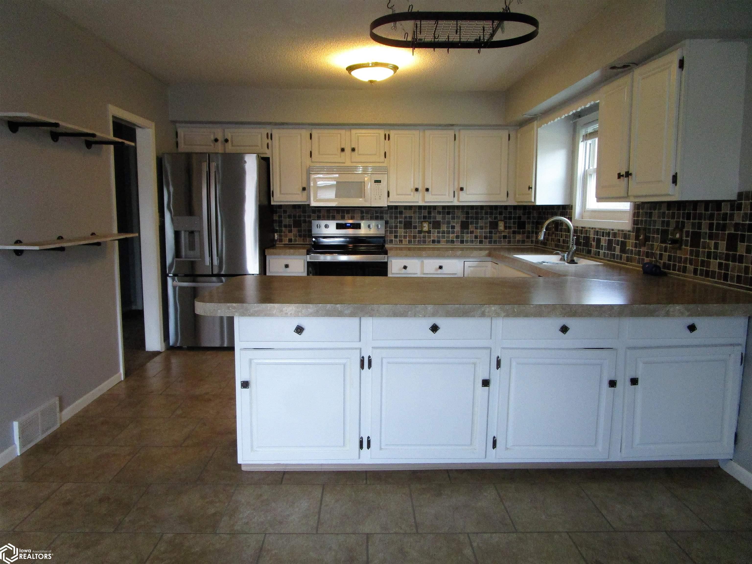 2513 Sunset Drive, Iowa Falls, Iowa image 11