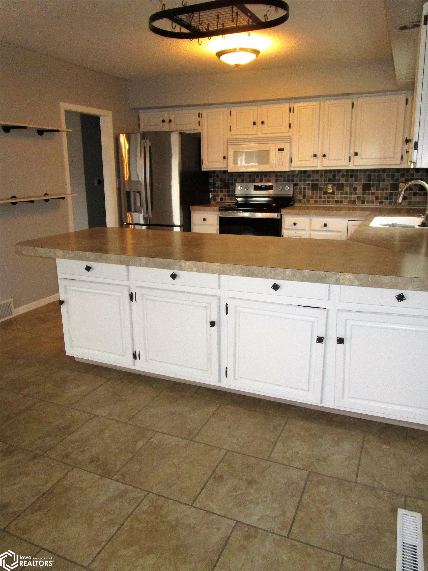 2513 Sunset Drive, Iowa Falls, Iowa image 15