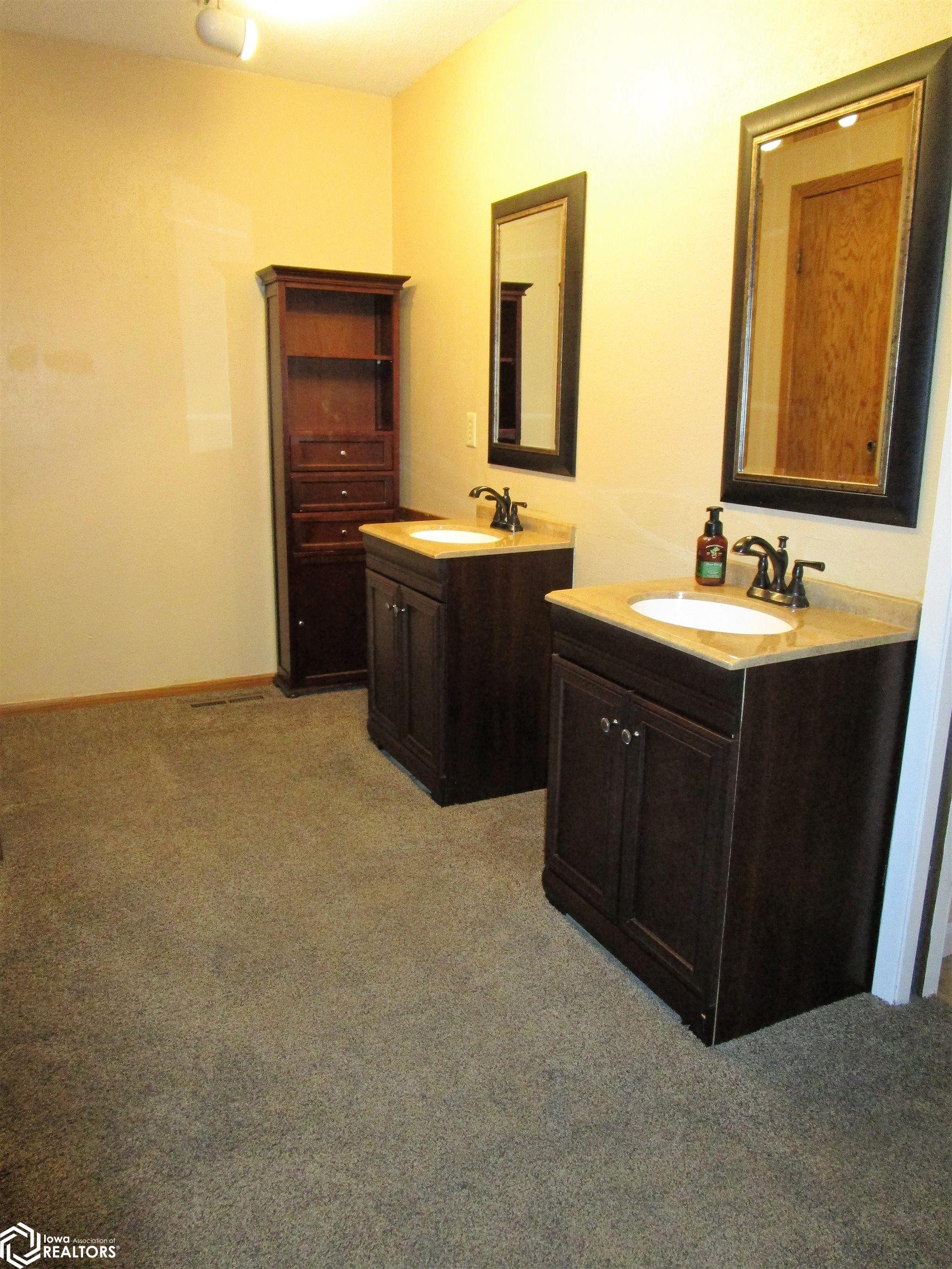 2513 Sunset Drive, Iowa Falls, Iowa image 22