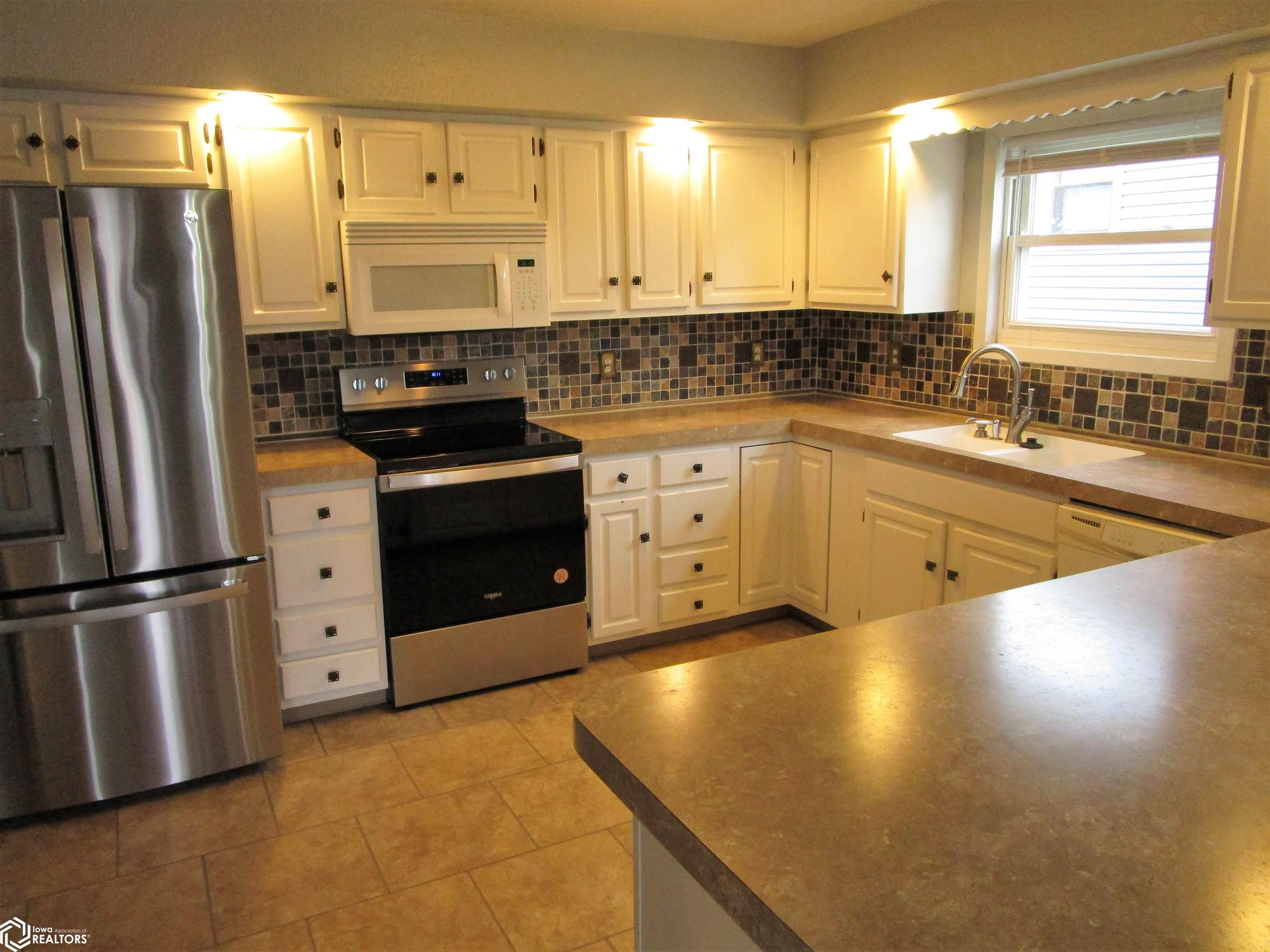 2513 Sunset Drive, Iowa Falls, Iowa image 9