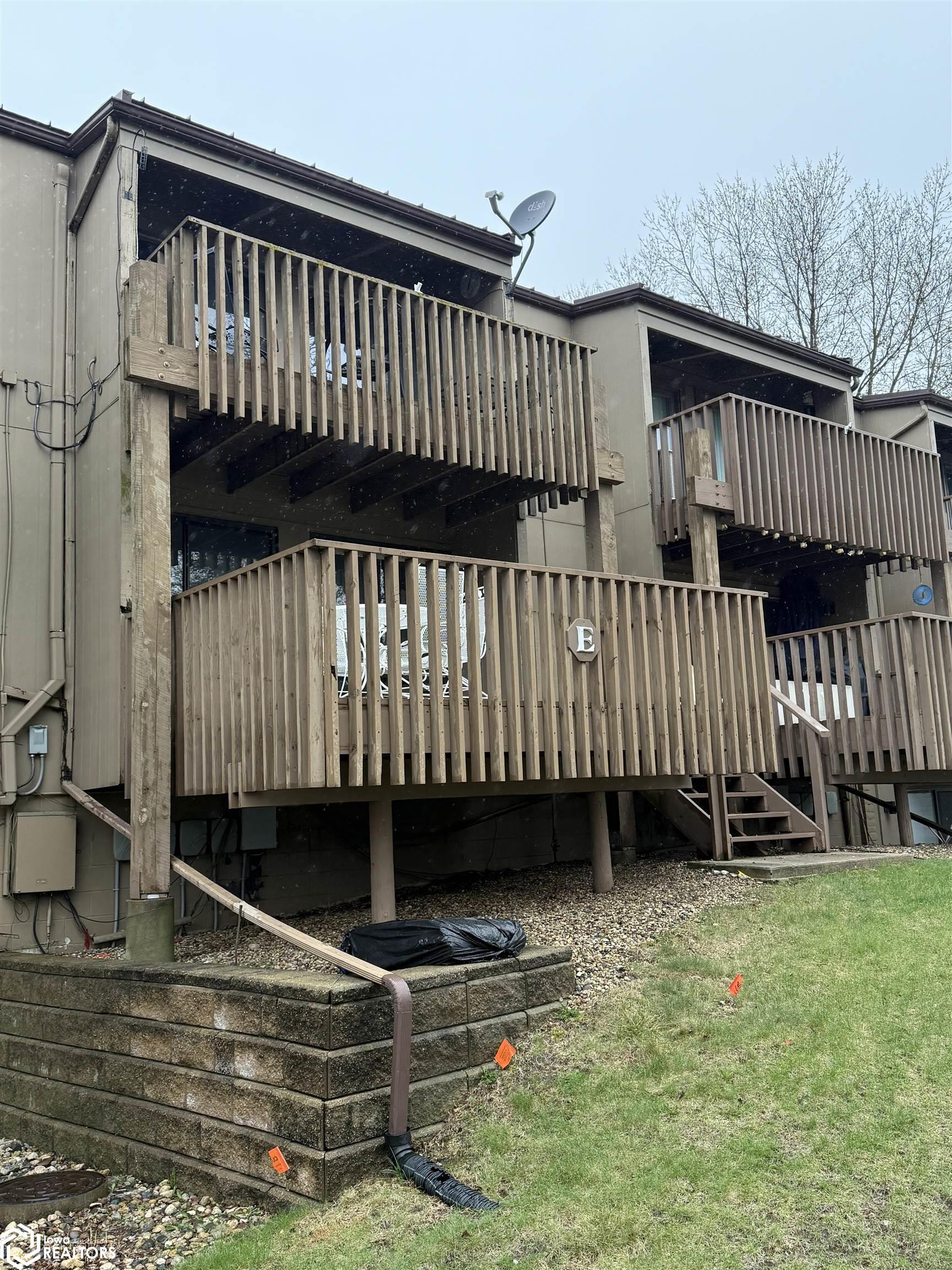 2700 N Shore Drive #E1-16A, Clear Lake, Iowa image 1