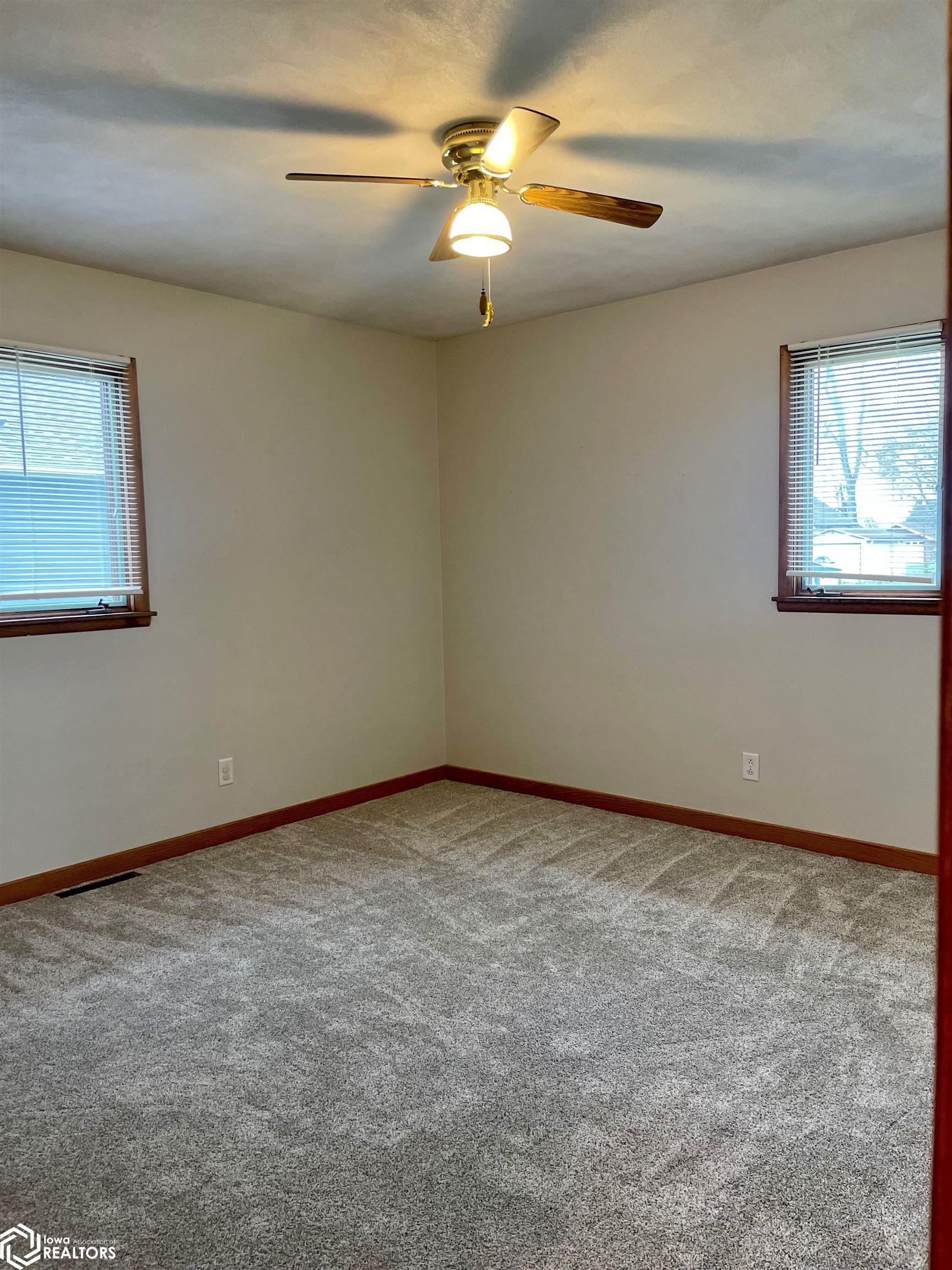 105 N Lindon Street, Joice, Iowa image 16