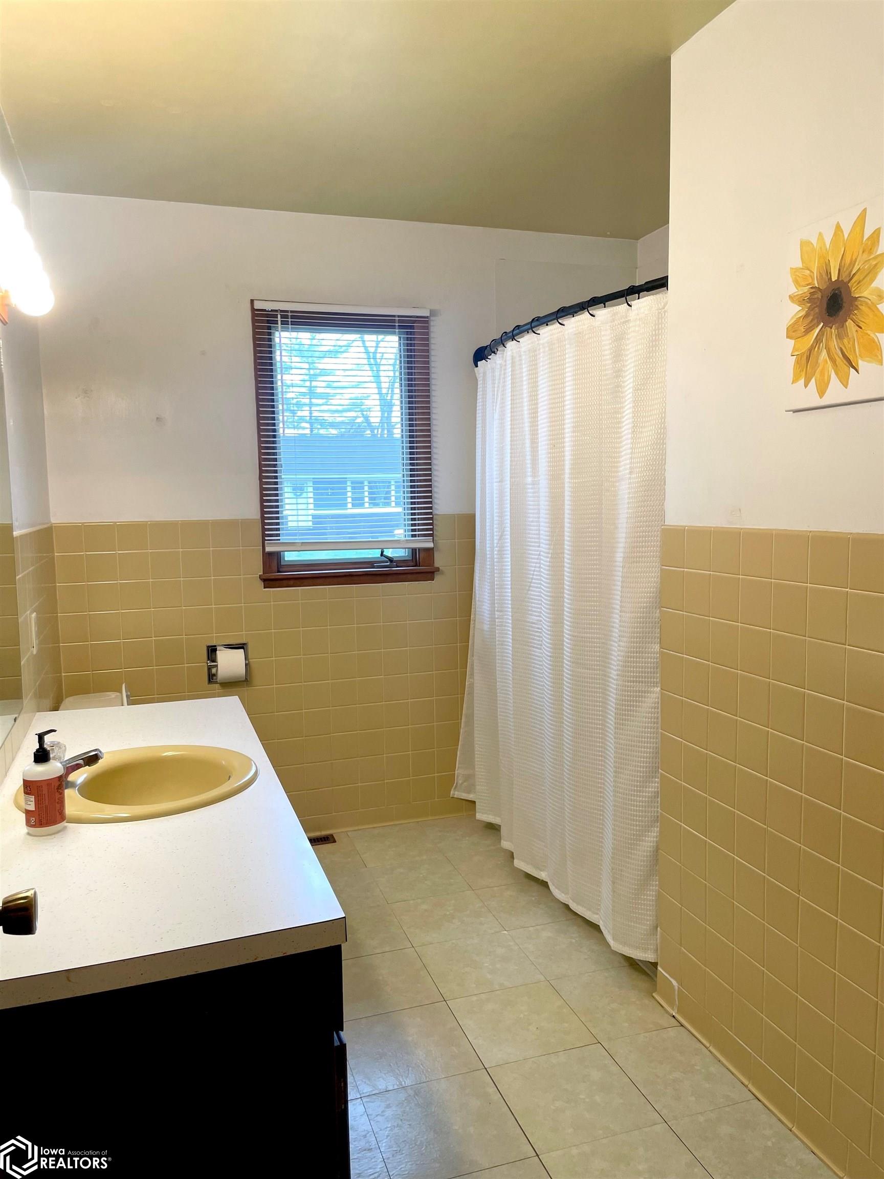 105 N Lindon Street, Joice, Iowa image 18