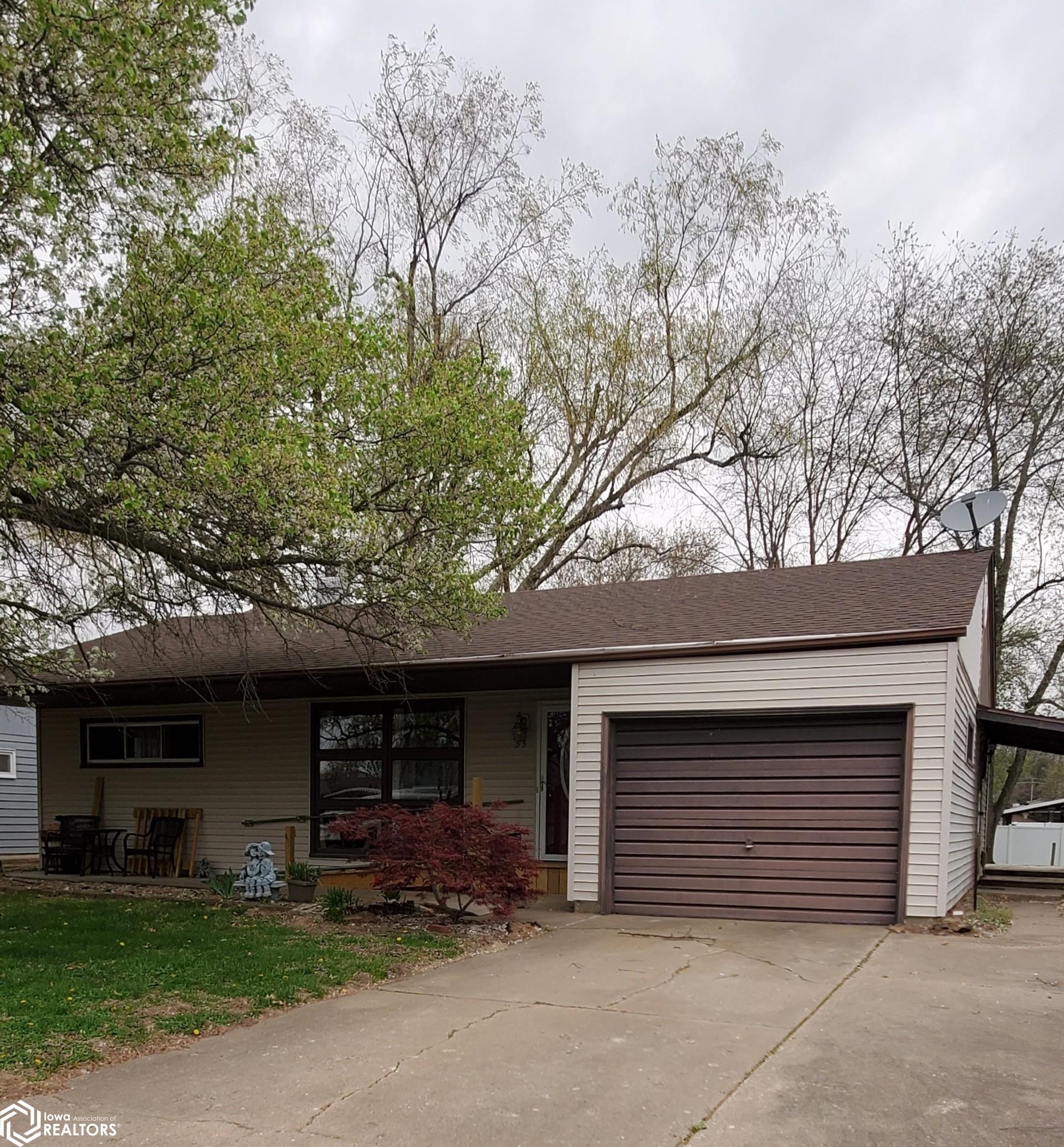 33 Alta Drive, Fort Madison, Iowa image 2