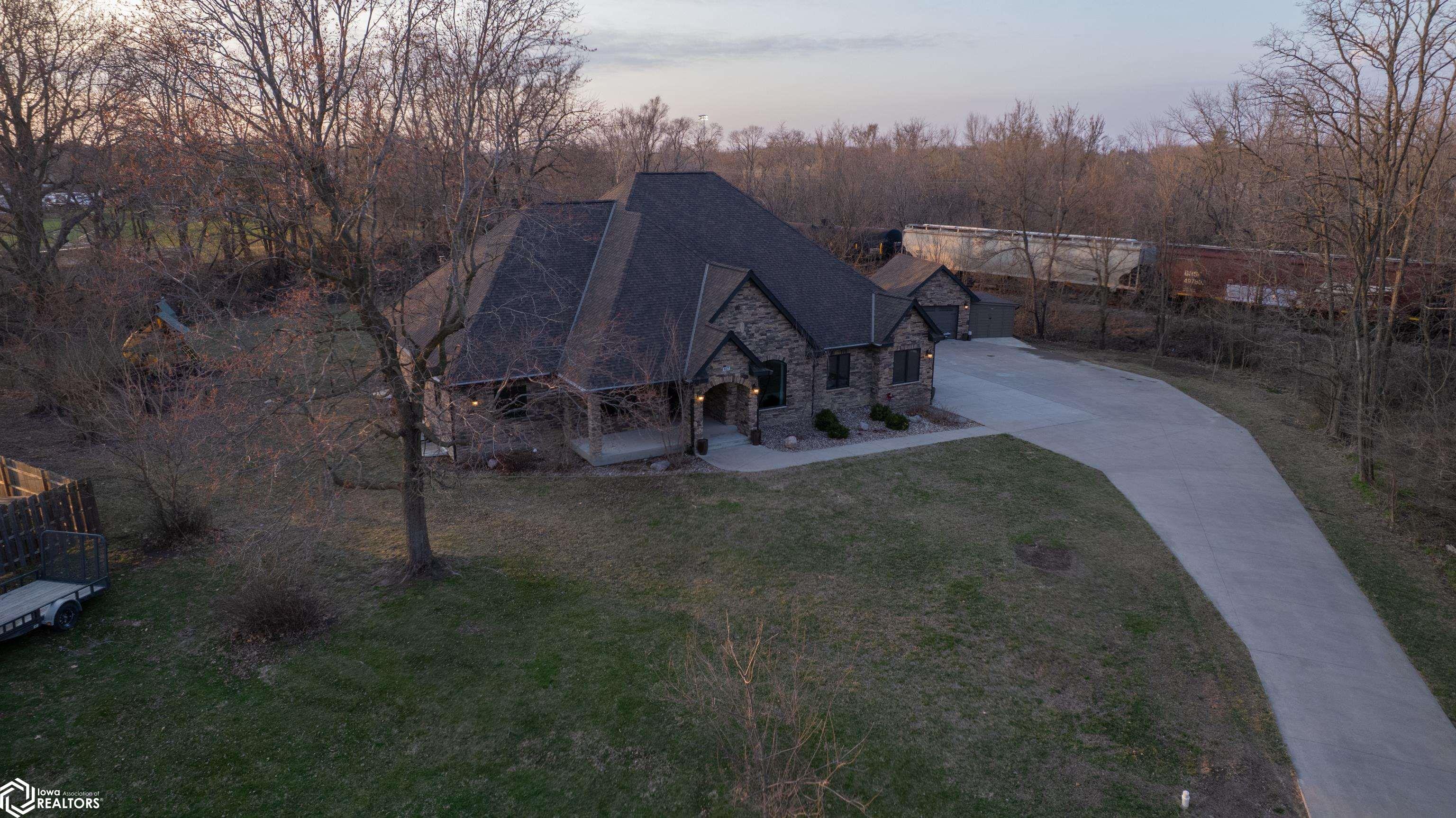 617 B Avenue, Albia, Iowa image 1