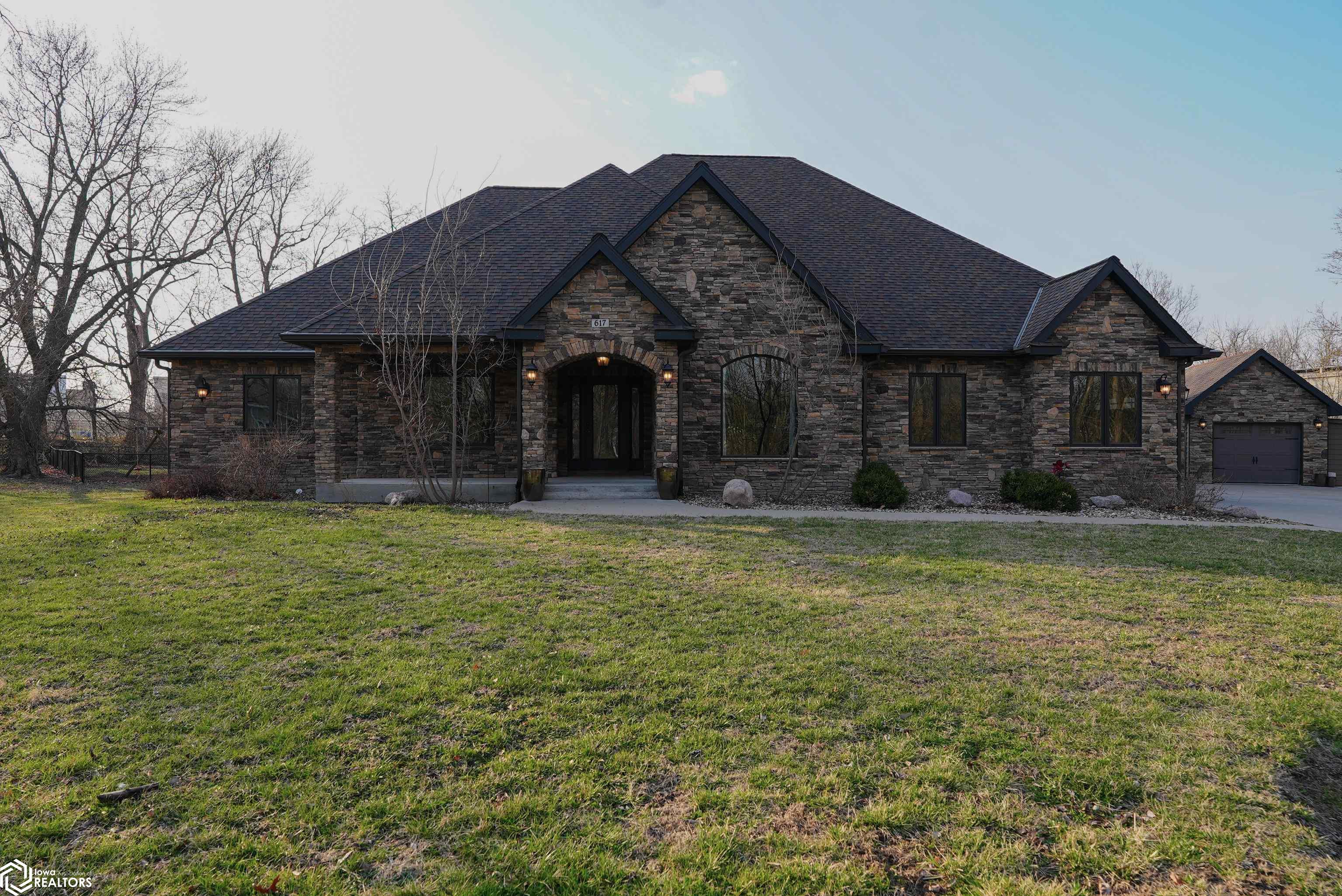 617 B Avenue, Albia, Iowa image 3