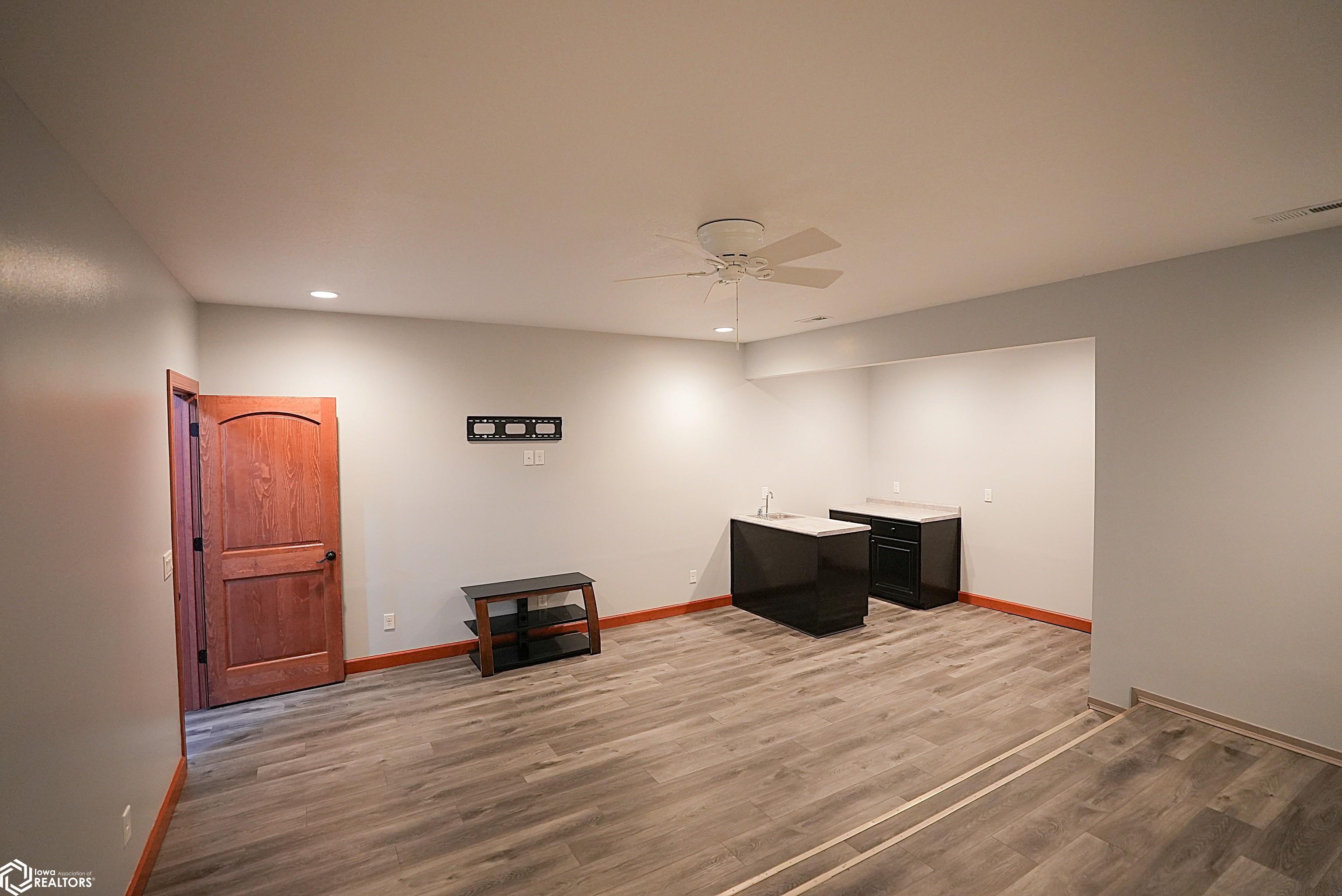 617 B Avenue, Albia, Iowa image 39