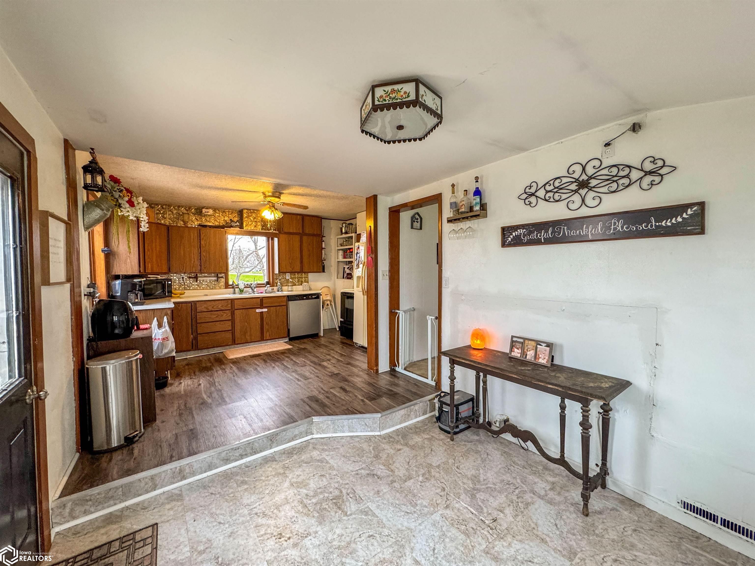 2761 Dows Williams Road, Dows, Iowa image 4