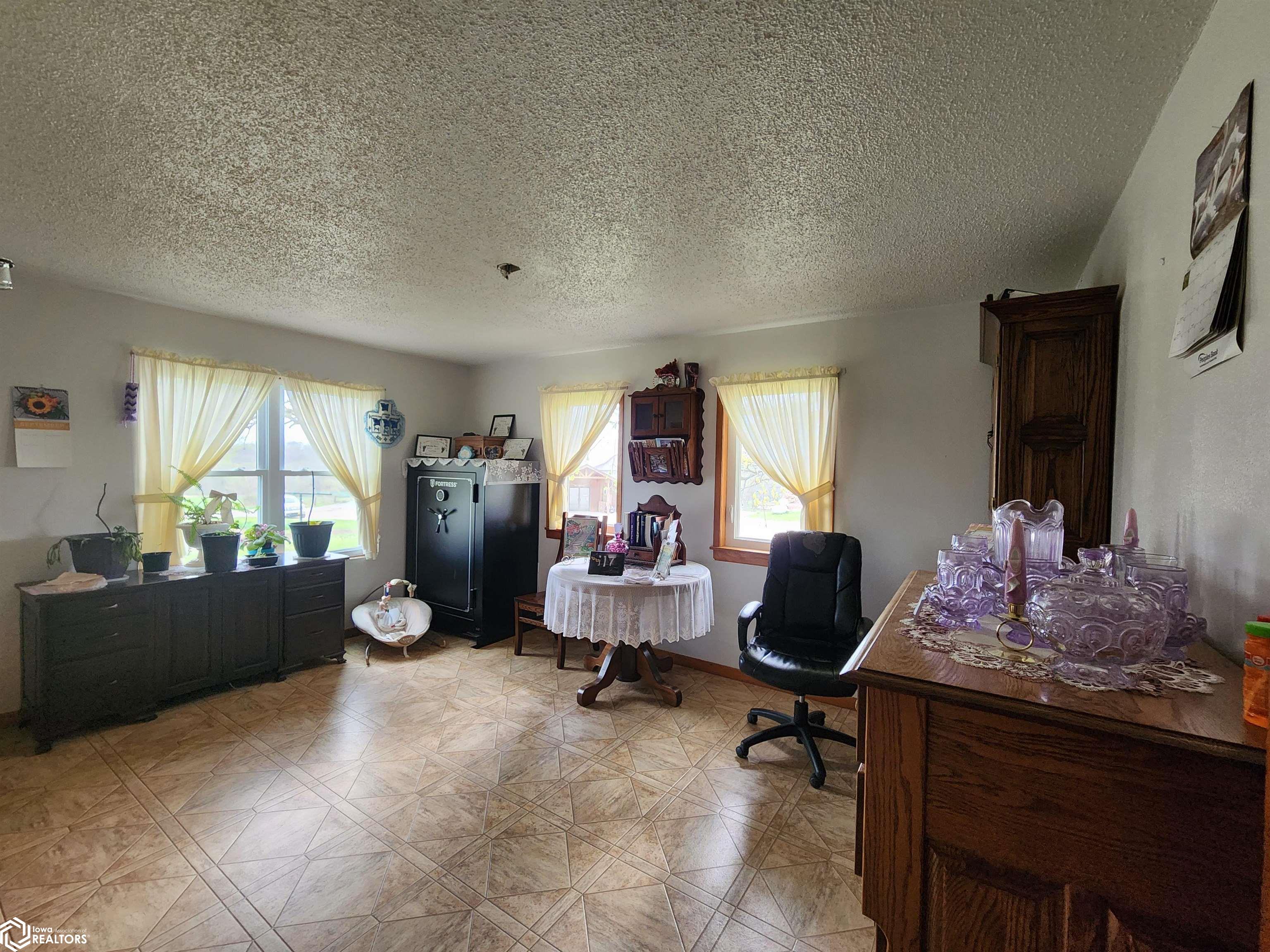 3066 Davis Road, Seymour, Iowa image 4