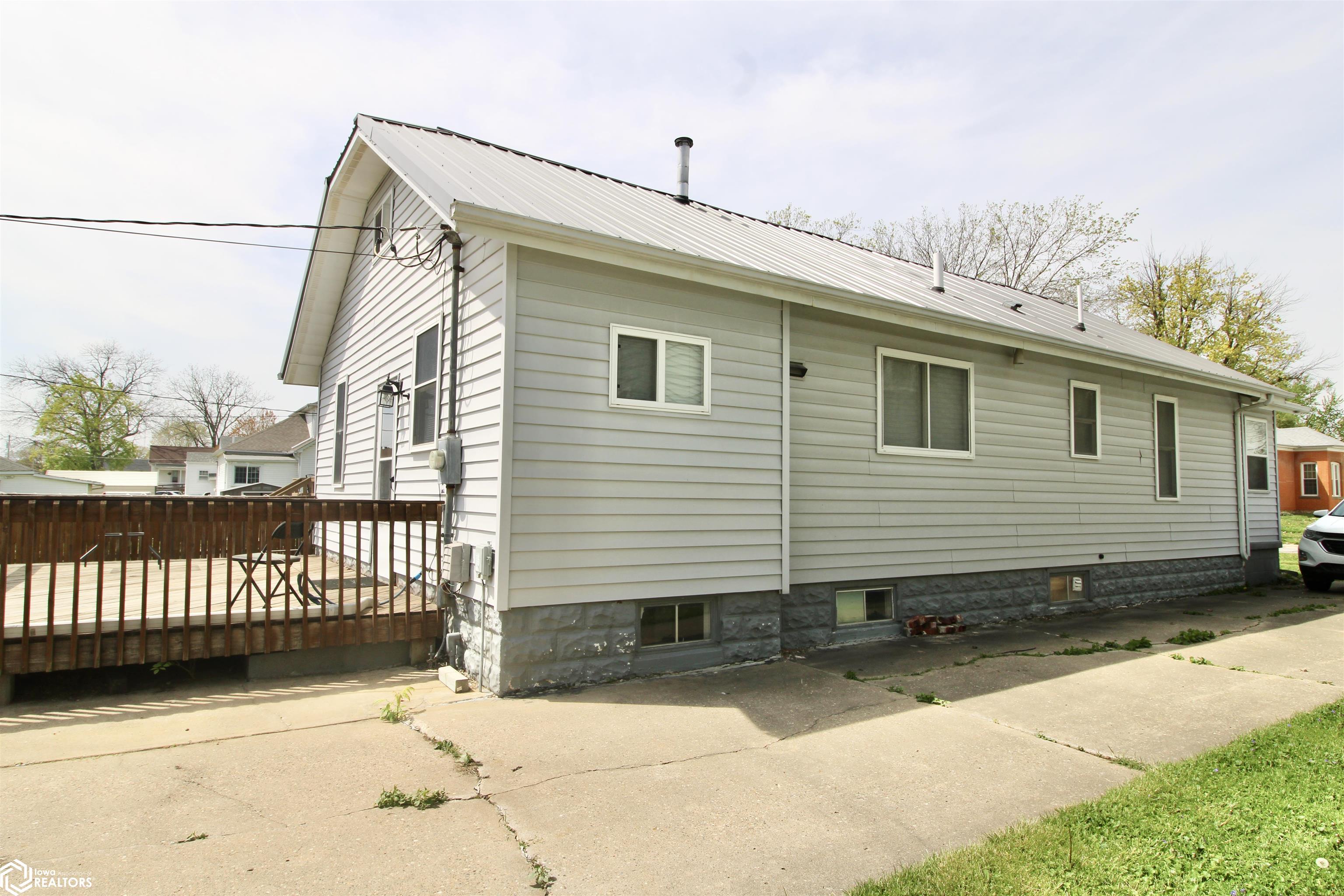 2714 Avenue K, Fort Madison, Iowa image 4