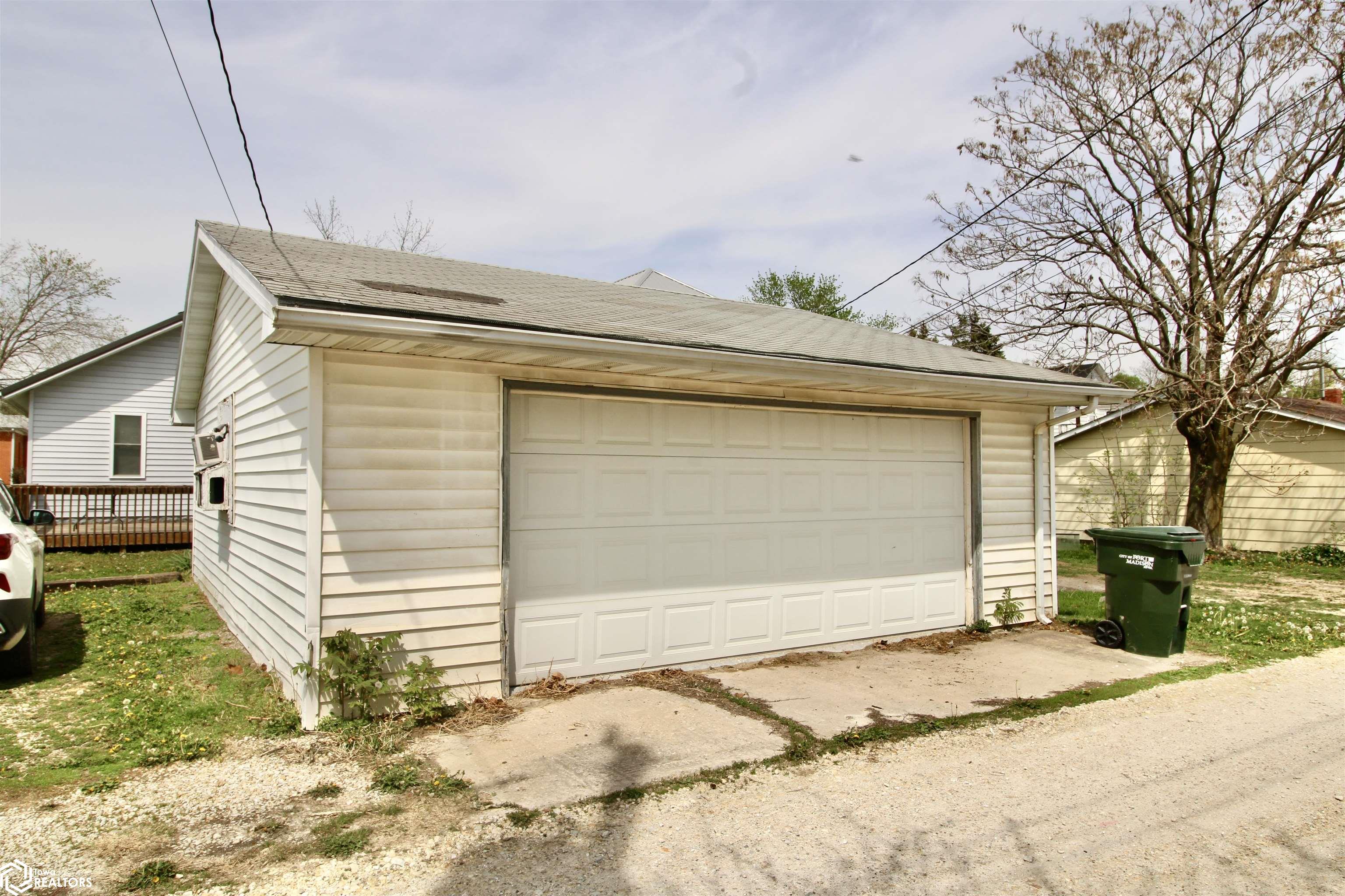 2714 Avenue K, Fort Madison, Iowa image 6