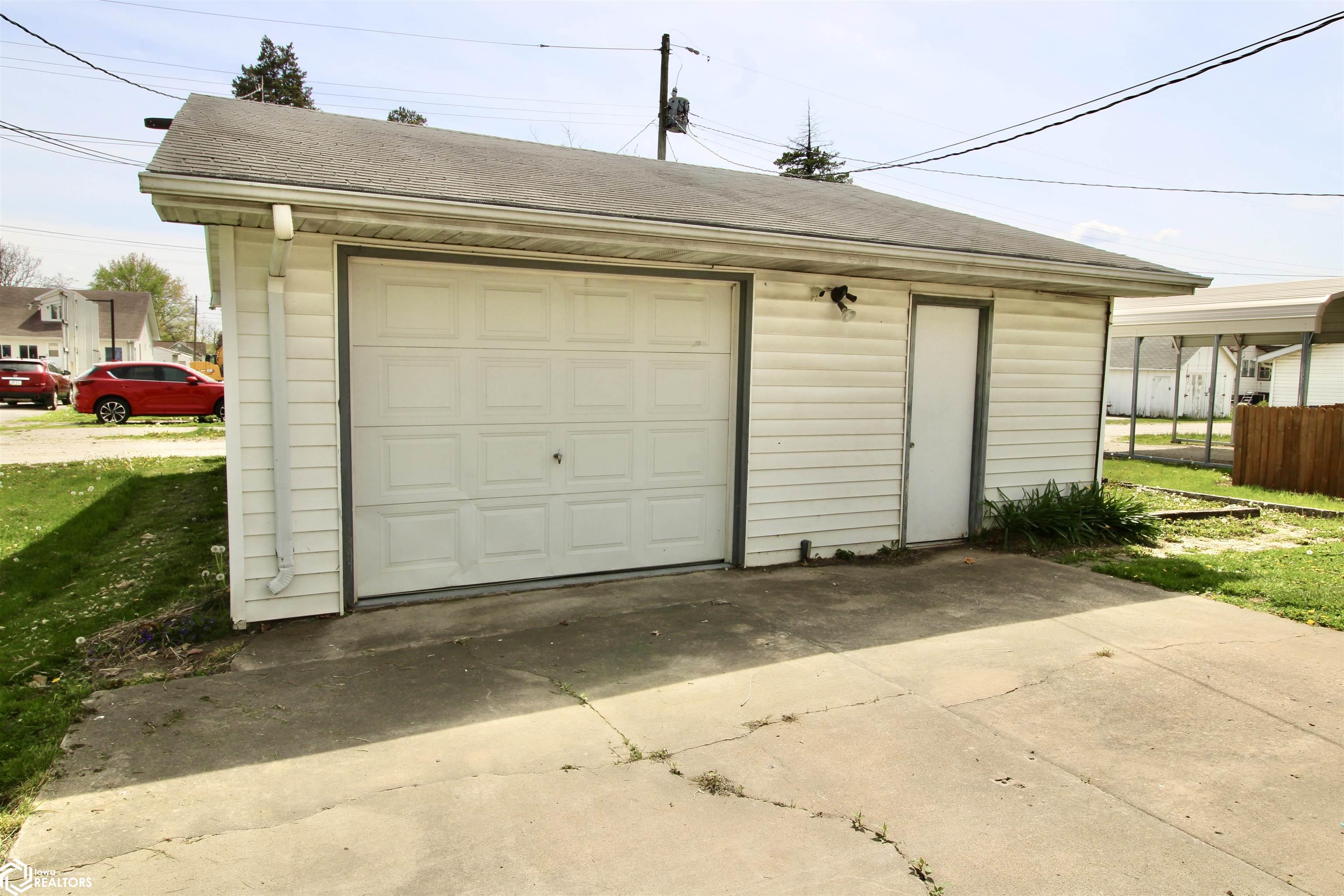 2714 Avenue K, Fort Madison, Iowa image 7