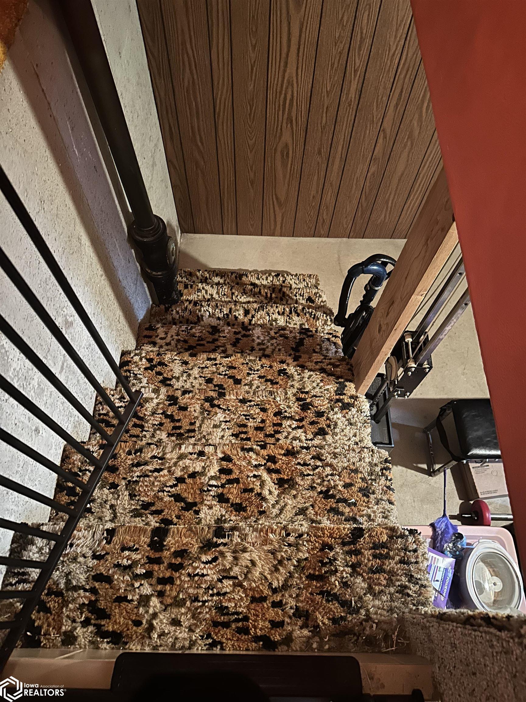 549 Elma Street, Ottumwa, Iowa image 32