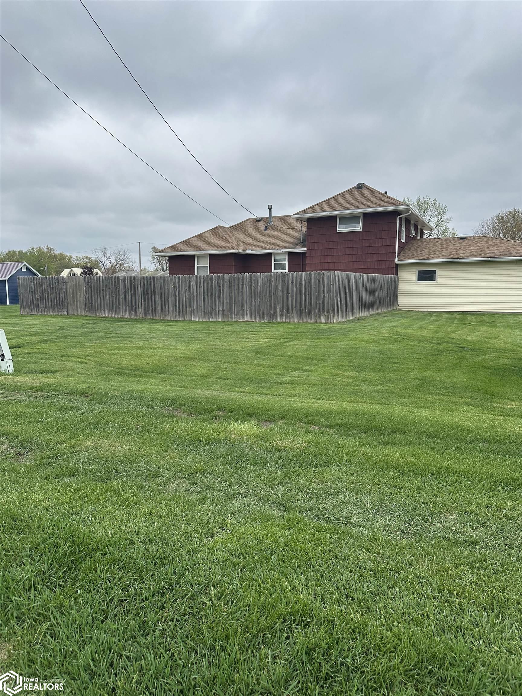 549 Elma Street, Ottumwa, Iowa image 10