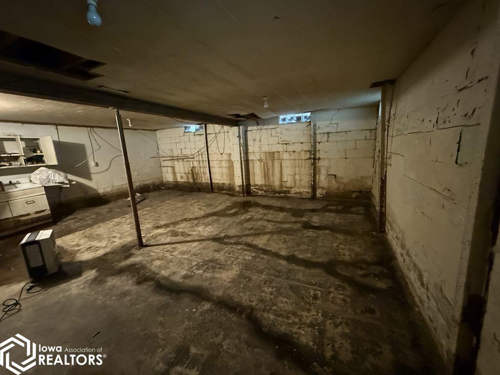 315 E Franklin Street, Centerville, Iowa image 34