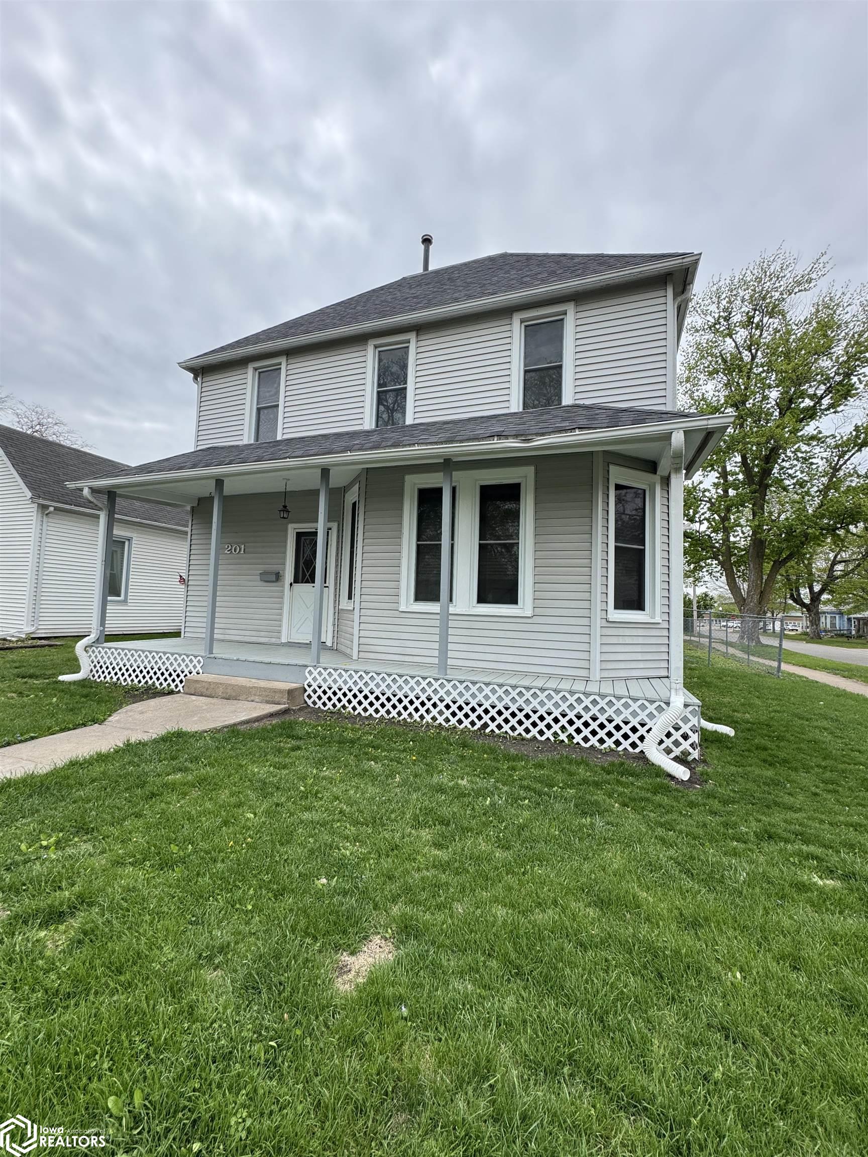 201 Ballard Street, West Burlington, Iowa image 1