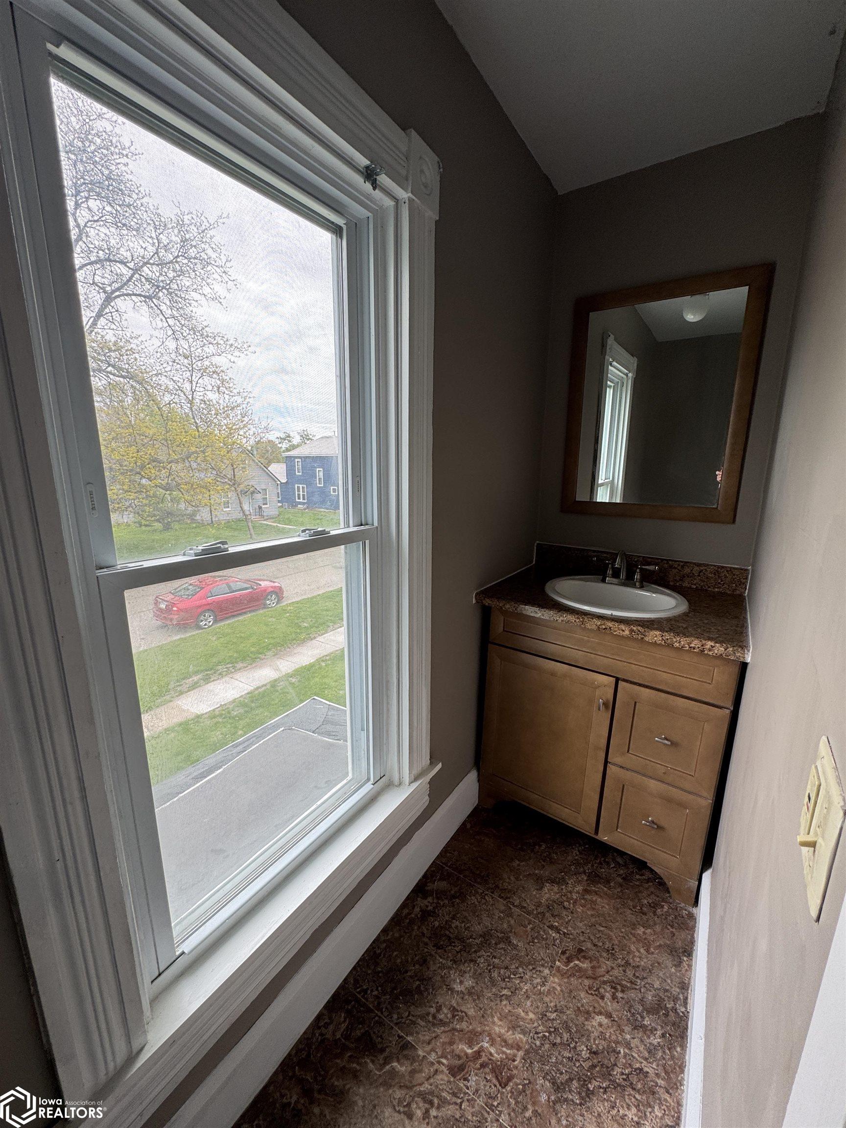201 Ballard Street, West Burlington, Iowa image 11