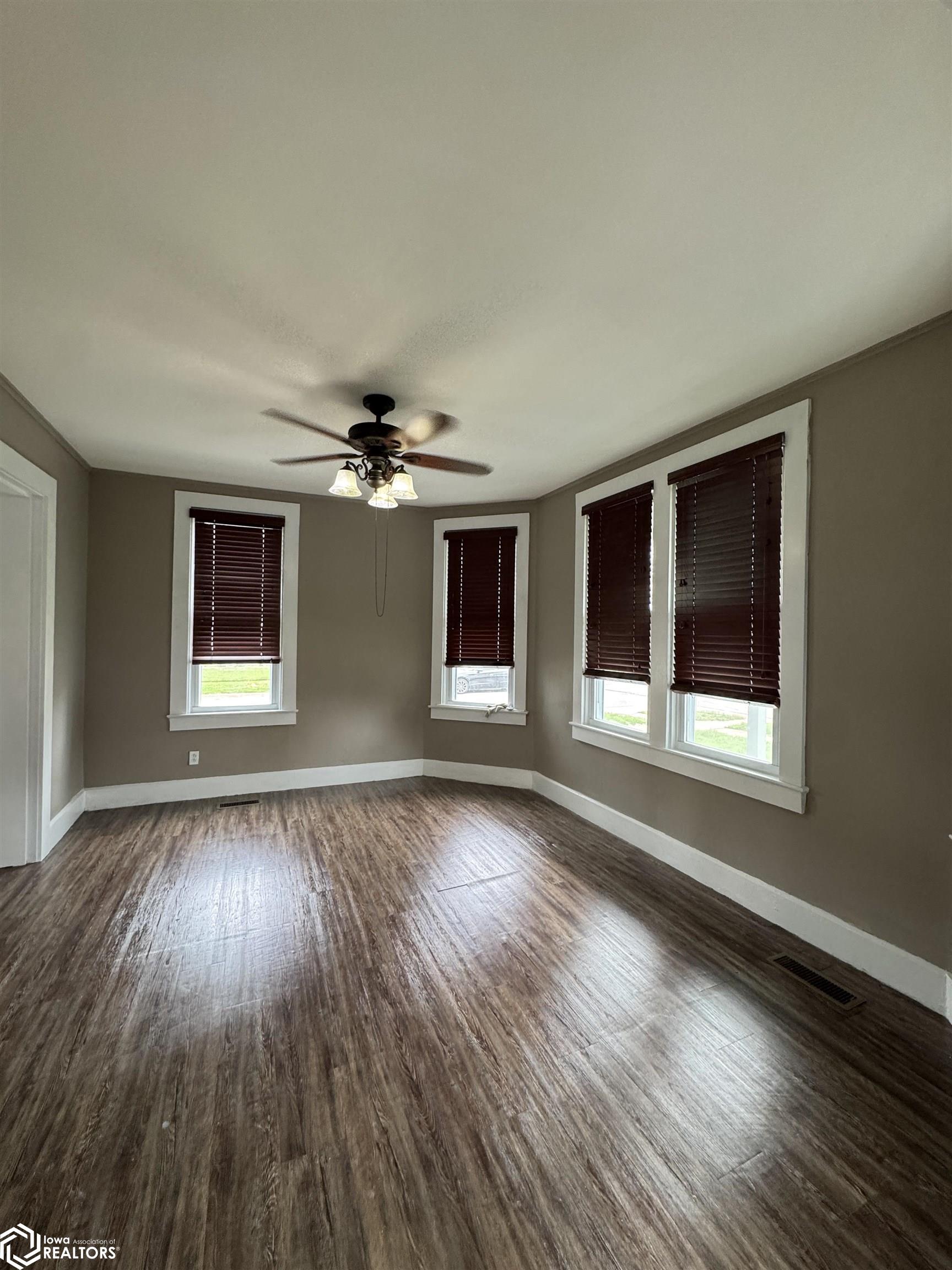 201 Ballard Street, West Burlington, Iowa image 4