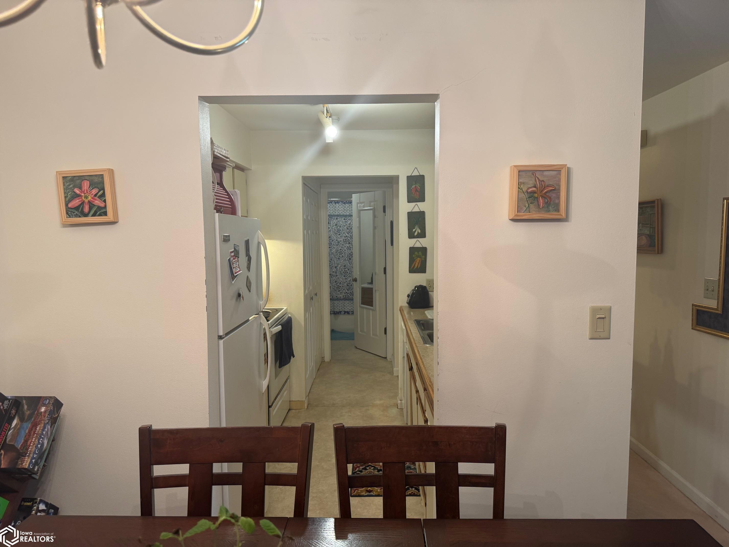 1100 University Manor Drive #B-22, Fairfield, Iowa image 4