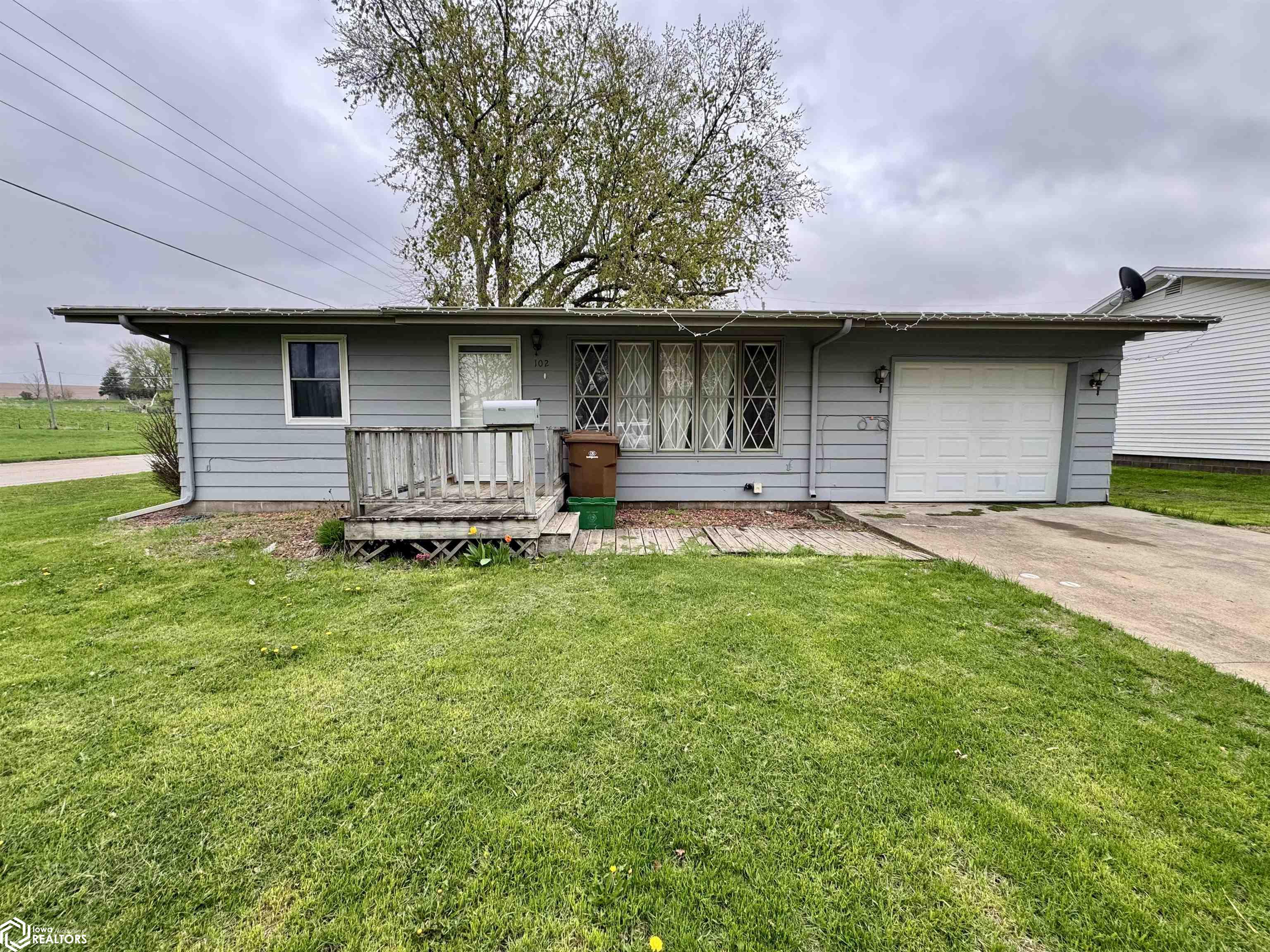 102 2nd Avenue, Audubon, Iowa image 2
