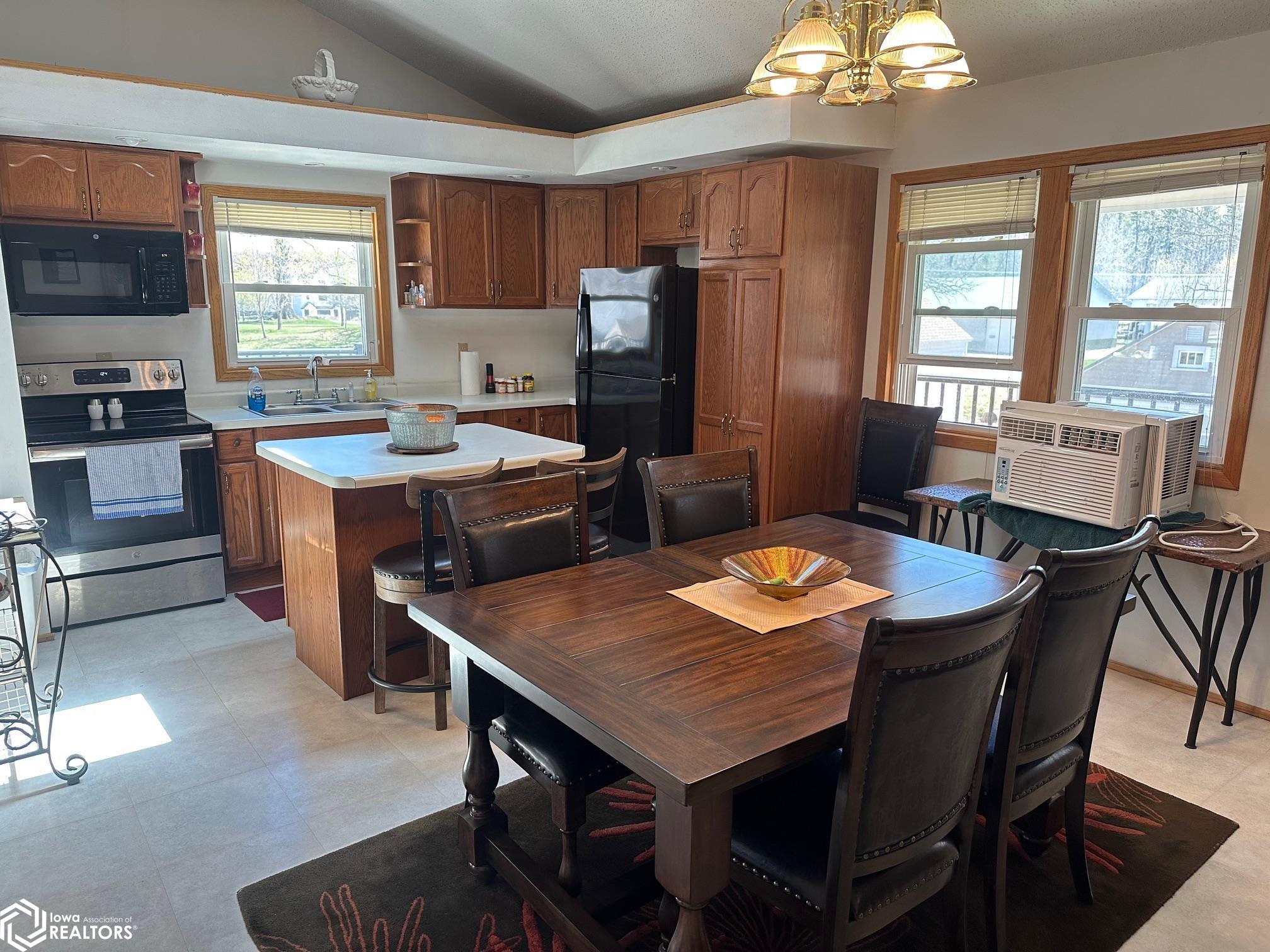 4616 Wesley Drive, Clear Lake, Iowa image 26