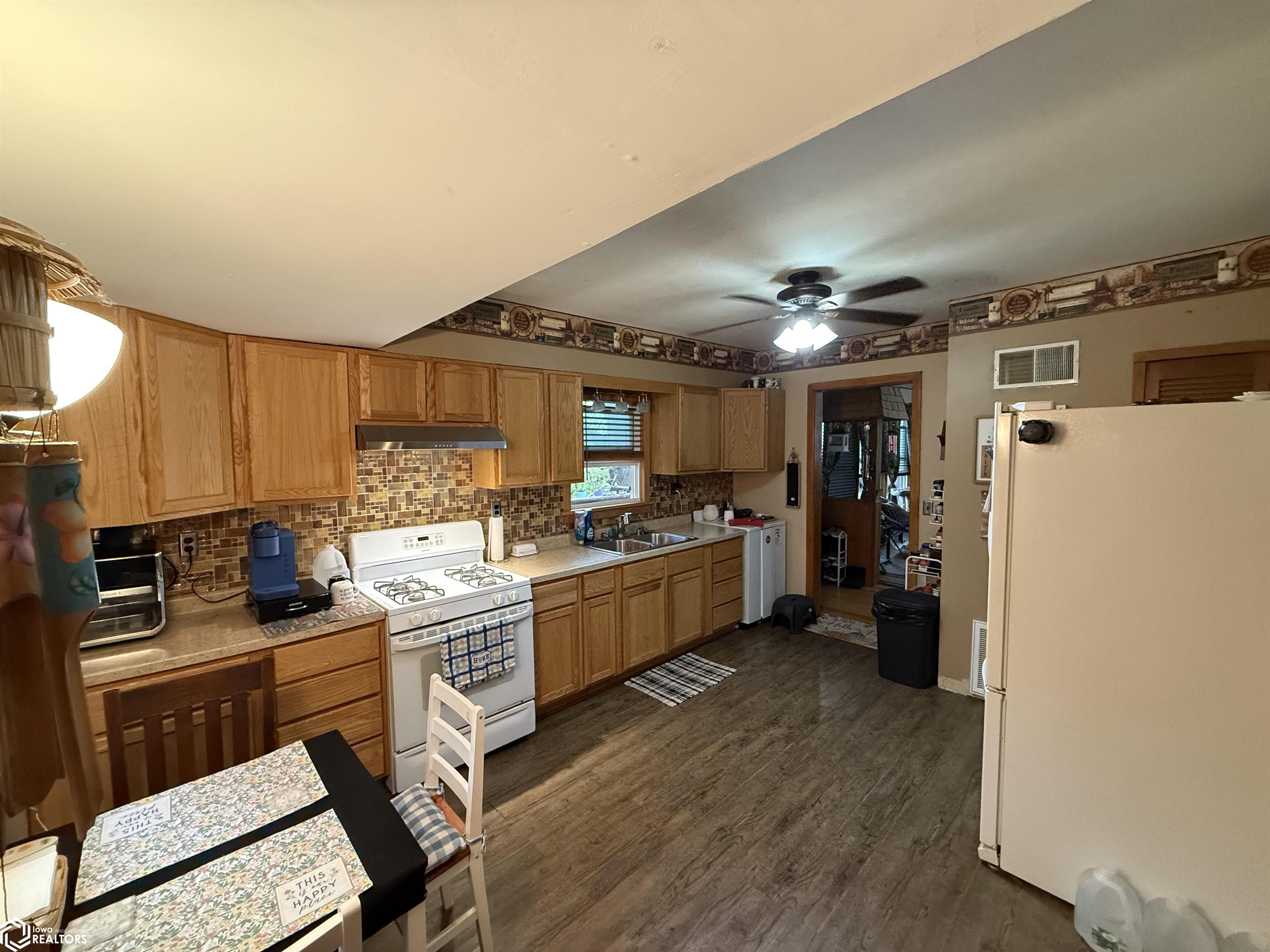 2711 286th Street, Hamburg, Iowa image 15