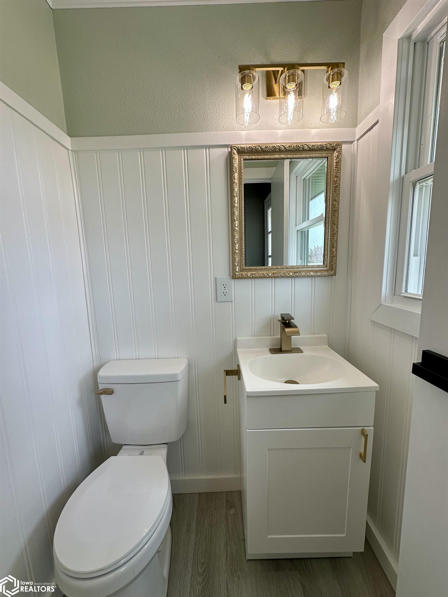 2942 Four Seasons Road, Fort Madison, Iowa image 37