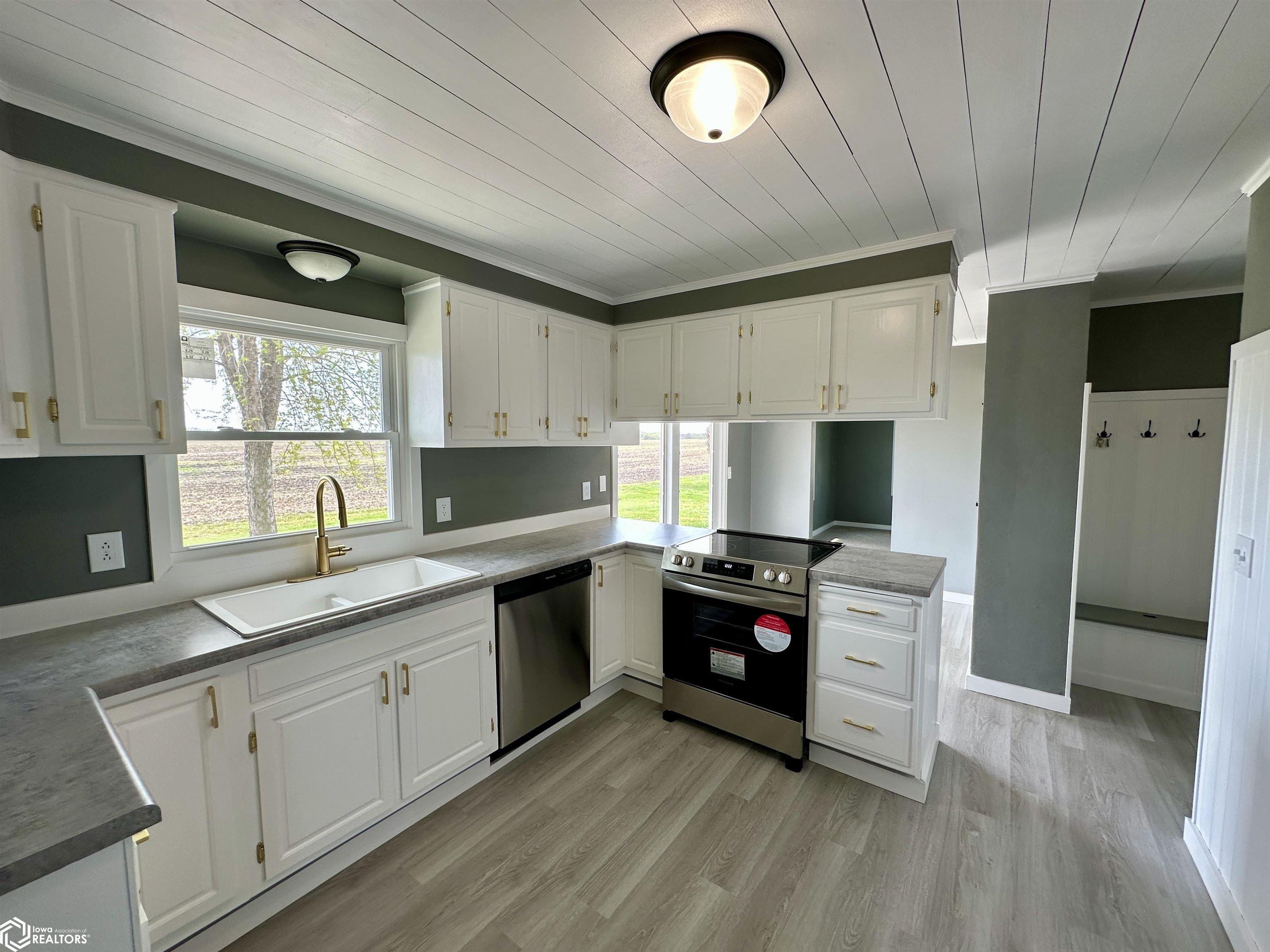 2942 Four Seasons Road, Fort Madison, Iowa image 6