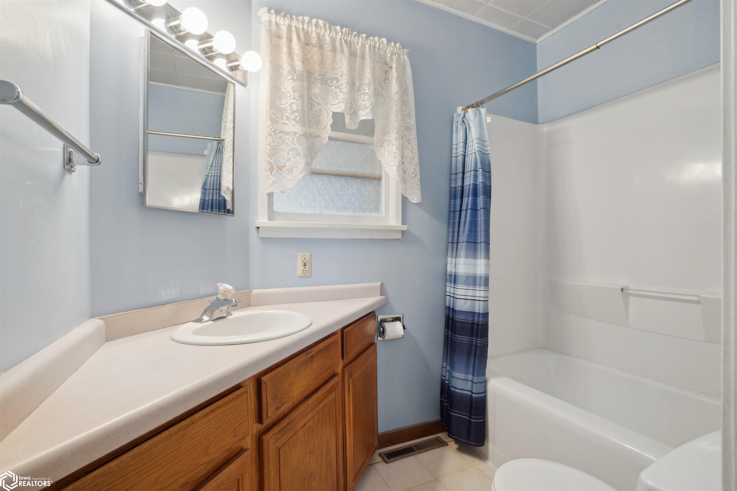 312 W. 1st, Gladbrook, Iowa image 12