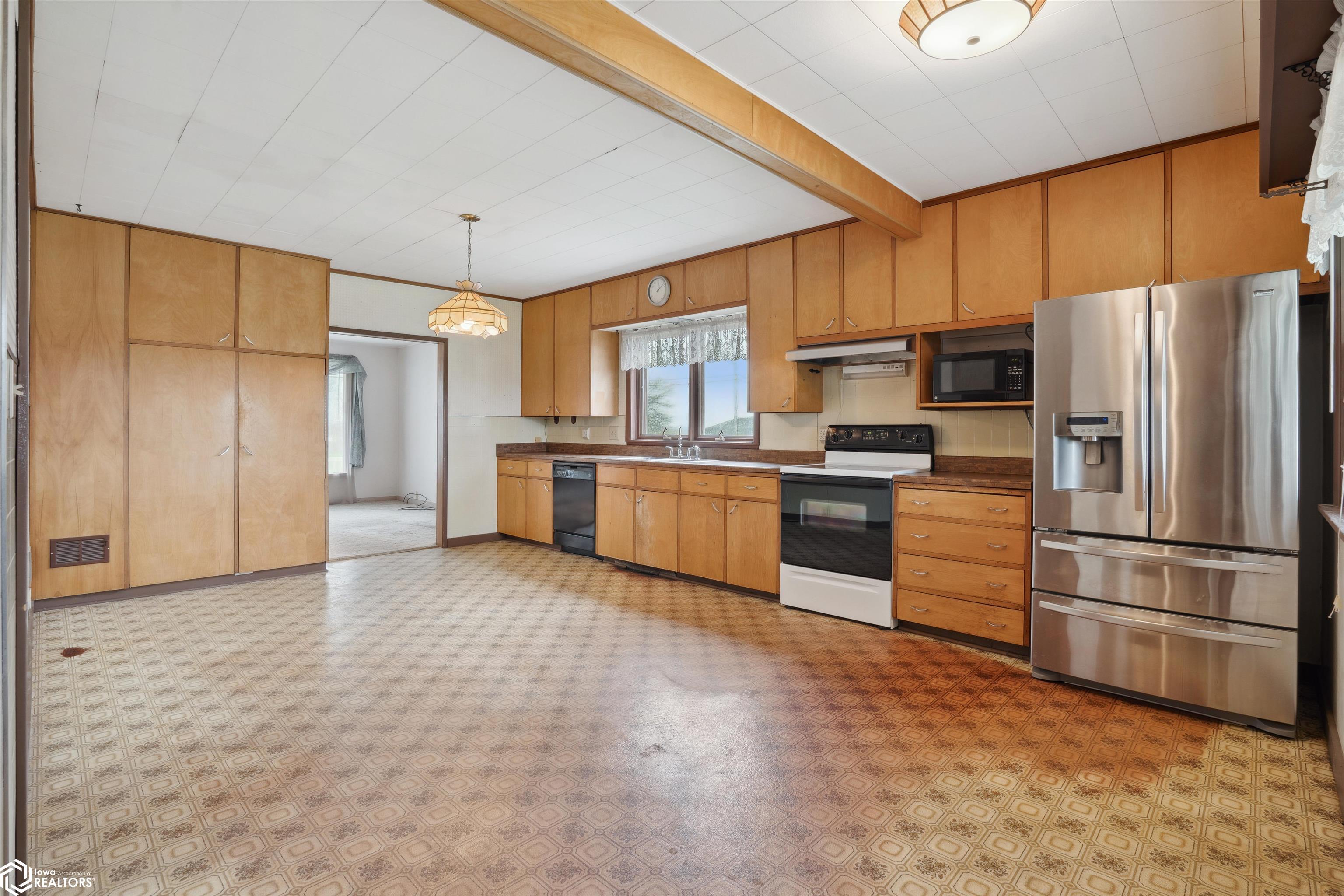 312 W. 1st, Gladbrook, Iowa image 8