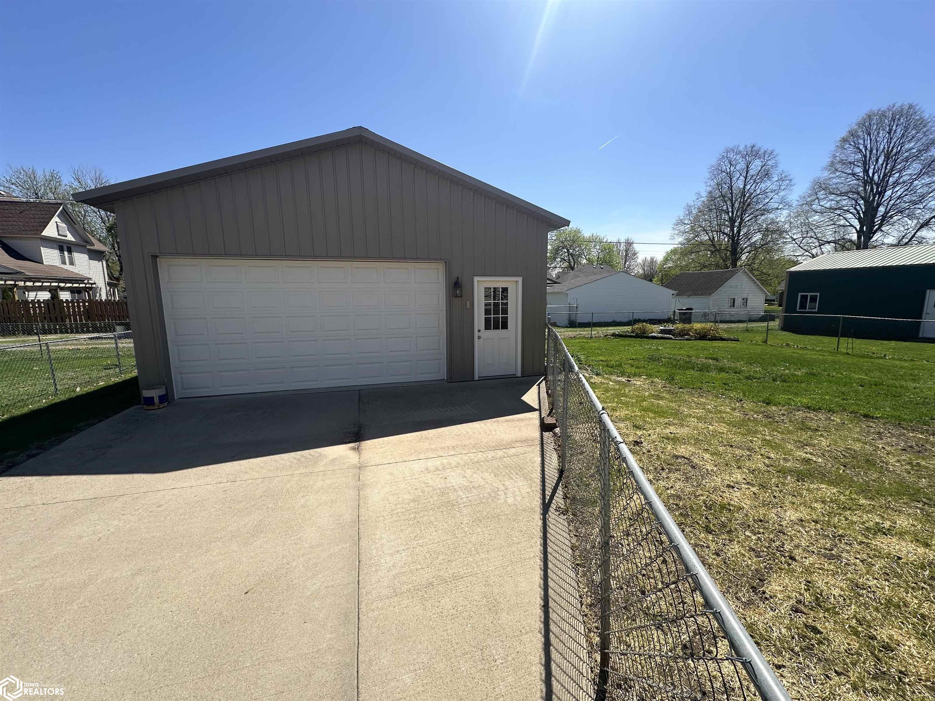 1608 9th Street, Harlan, Iowa image 3