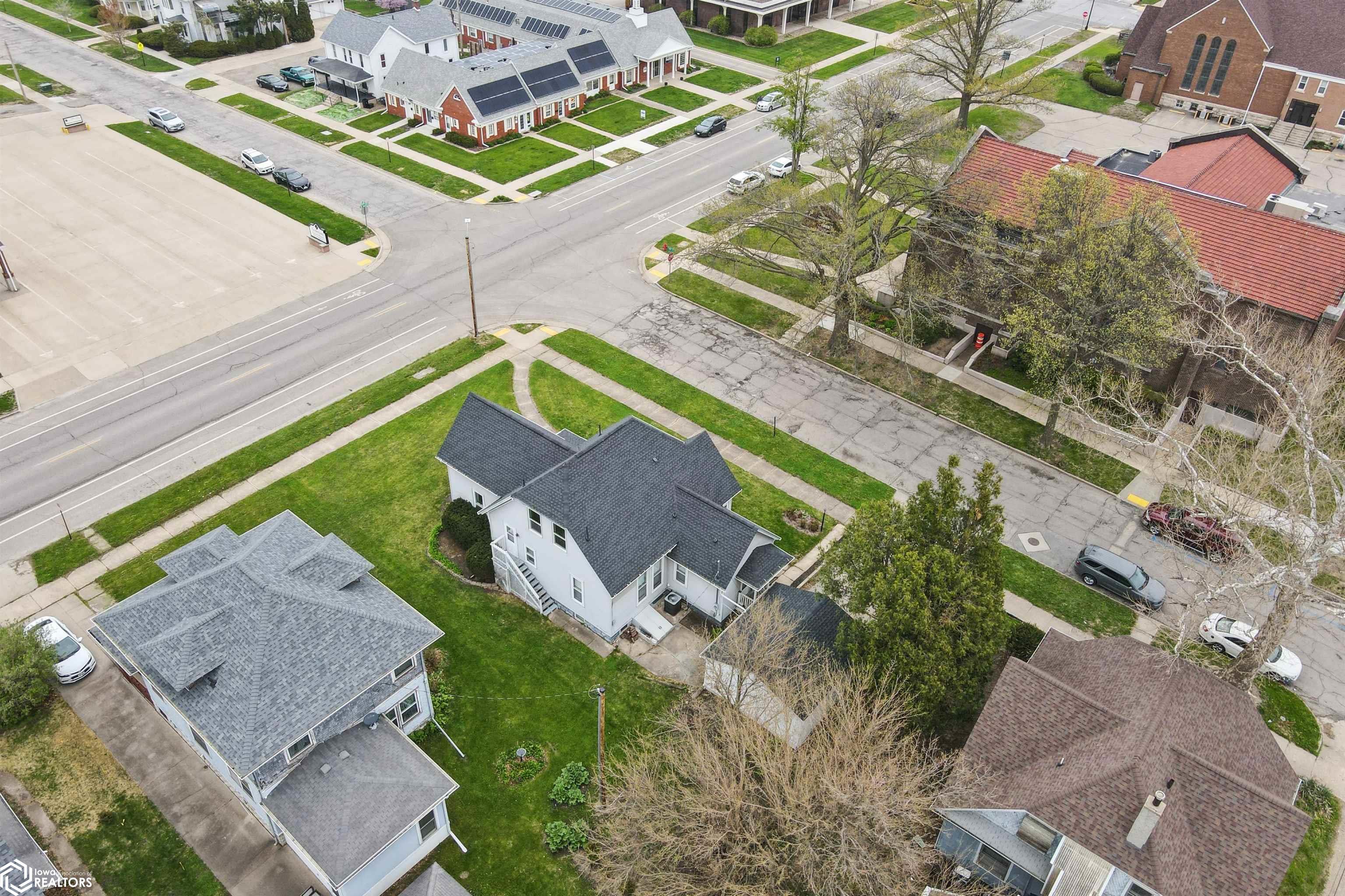 402 W Main Street, Marshalltown, Iowa image 40