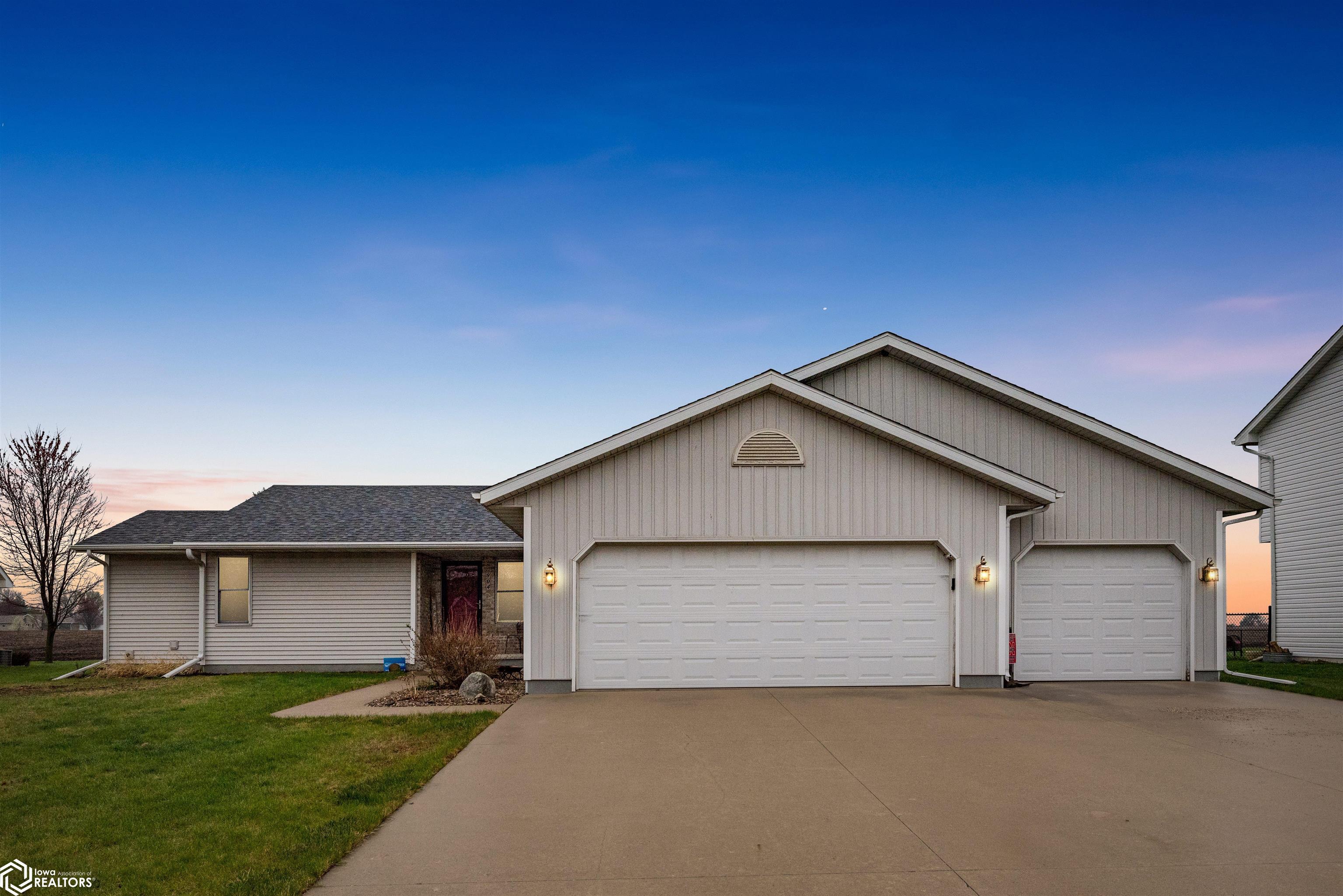904 Cherokee Street, Nevada, Iowa image 1