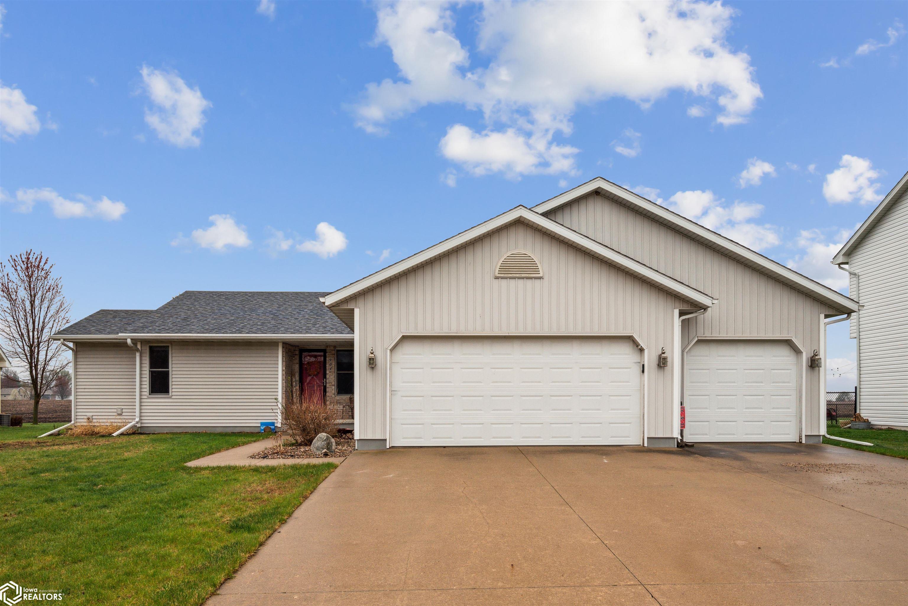 904 Cherokee Street, Nevada, Iowa image 2