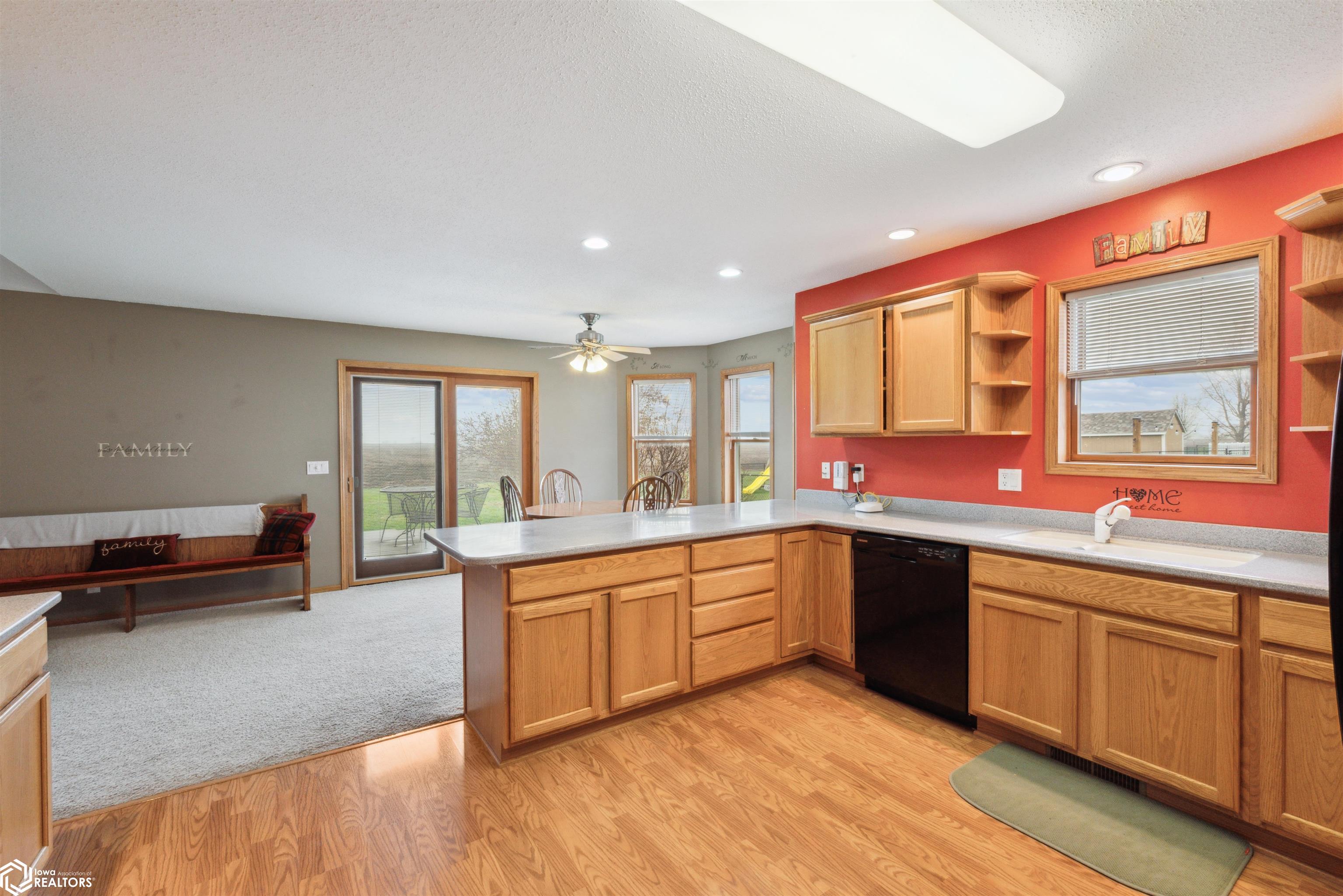 904 Cherokee Street, Nevada, Iowa image 12