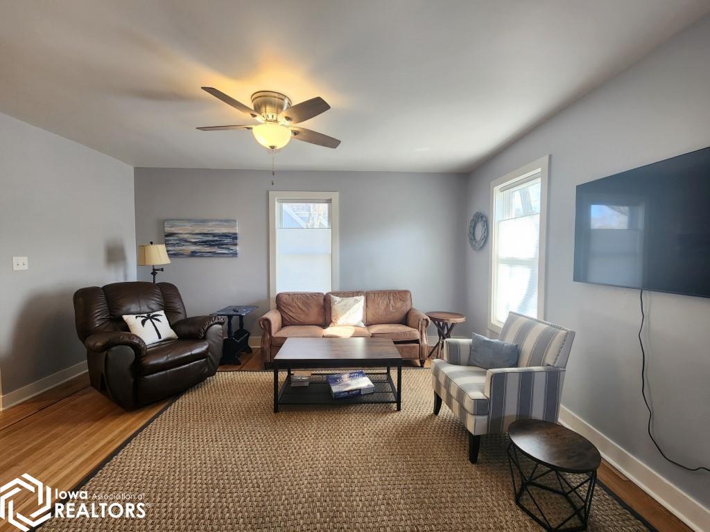 400 N 5th Street, Clear Lake, Iowa image 3