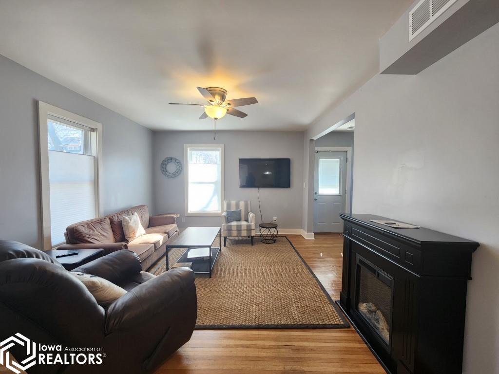 400 N 5th Street, Clear Lake, Iowa image 4