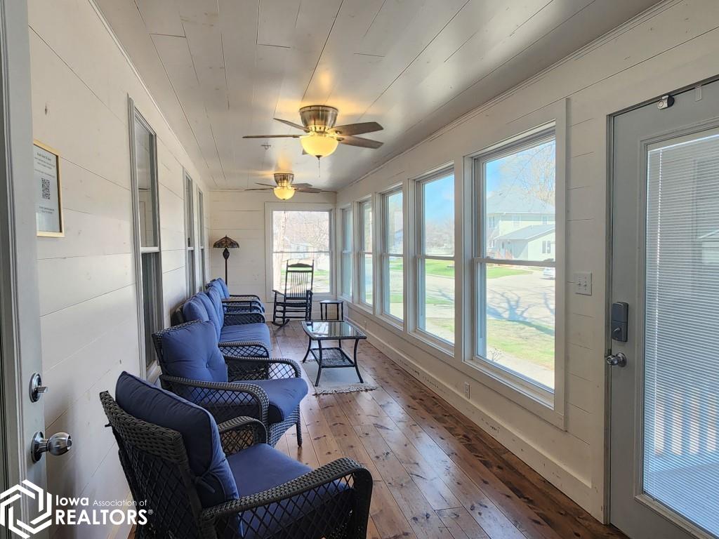400 N 5th Street, Clear Lake, Iowa image 9