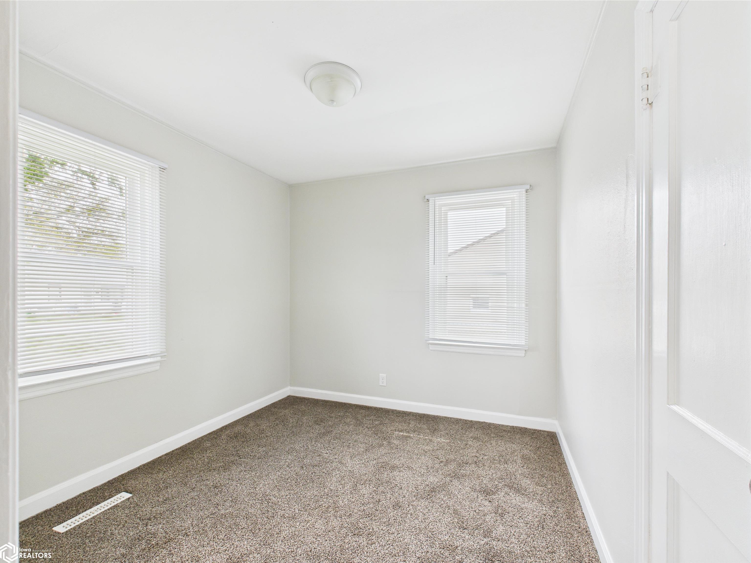 1422 Swanson Avenue, Ottumwa, Iowa image 11