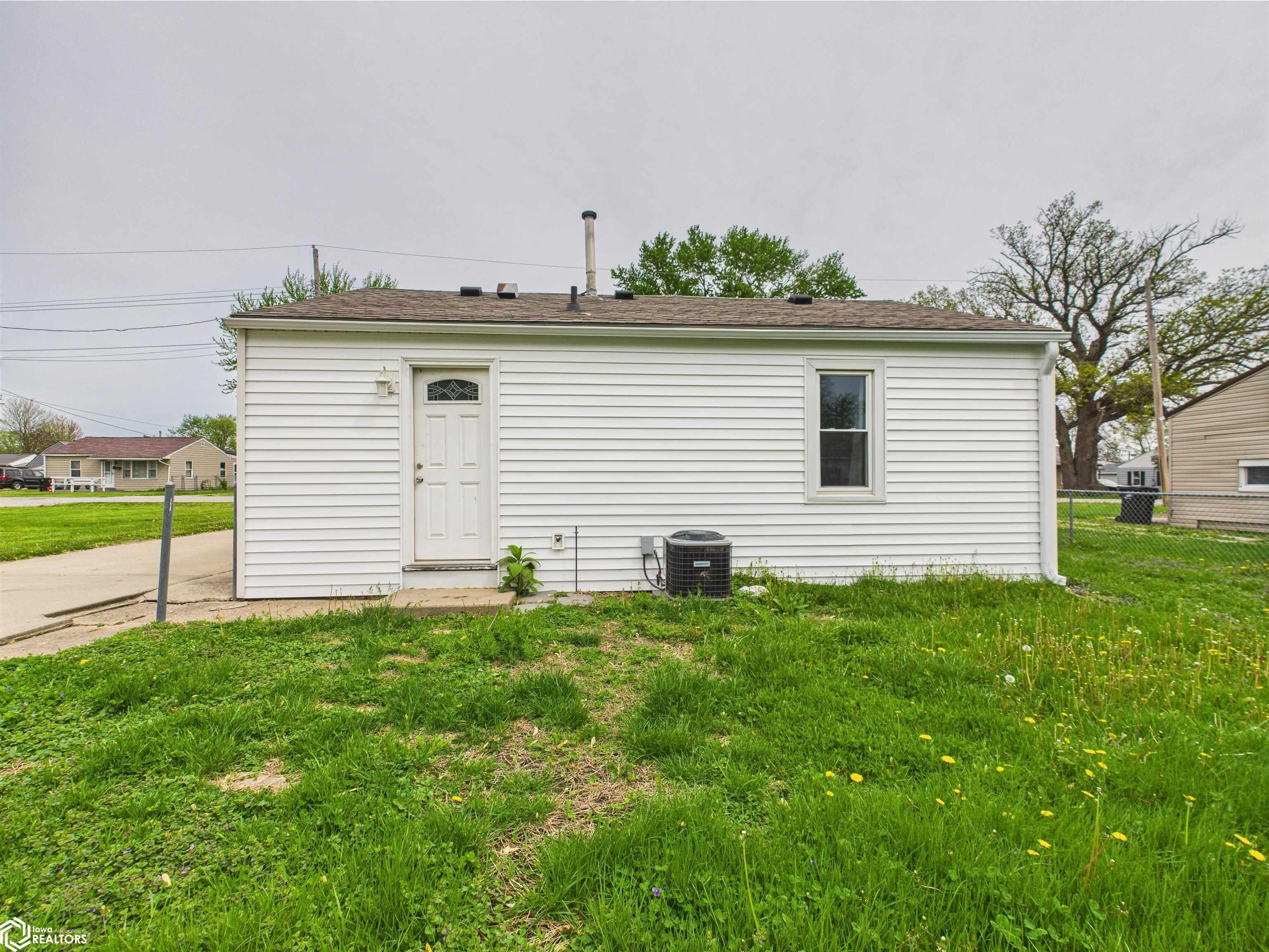 1422 Swanson Avenue, Ottumwa, Iowa image 14